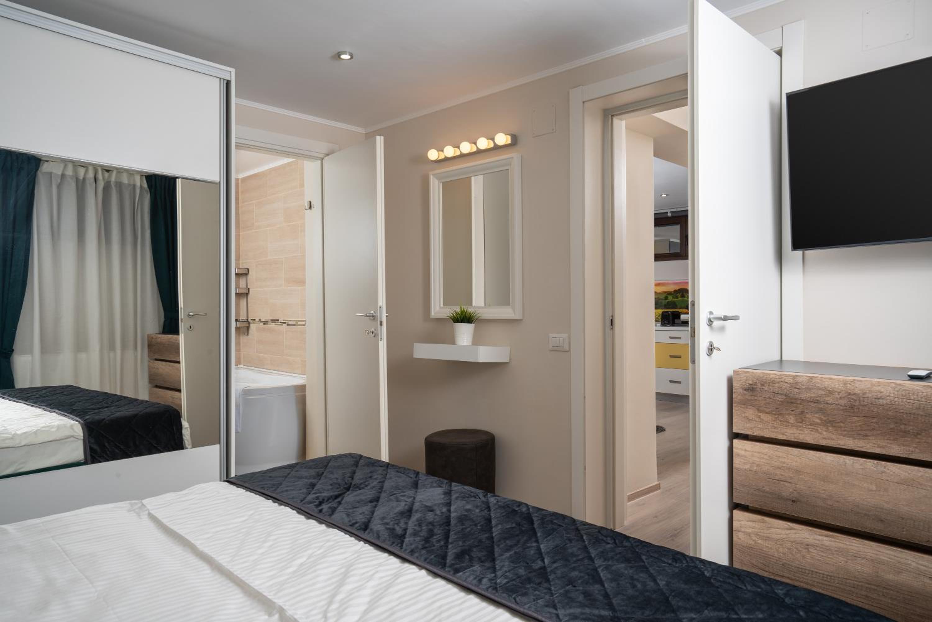 Standard Apartment - Photo 9
