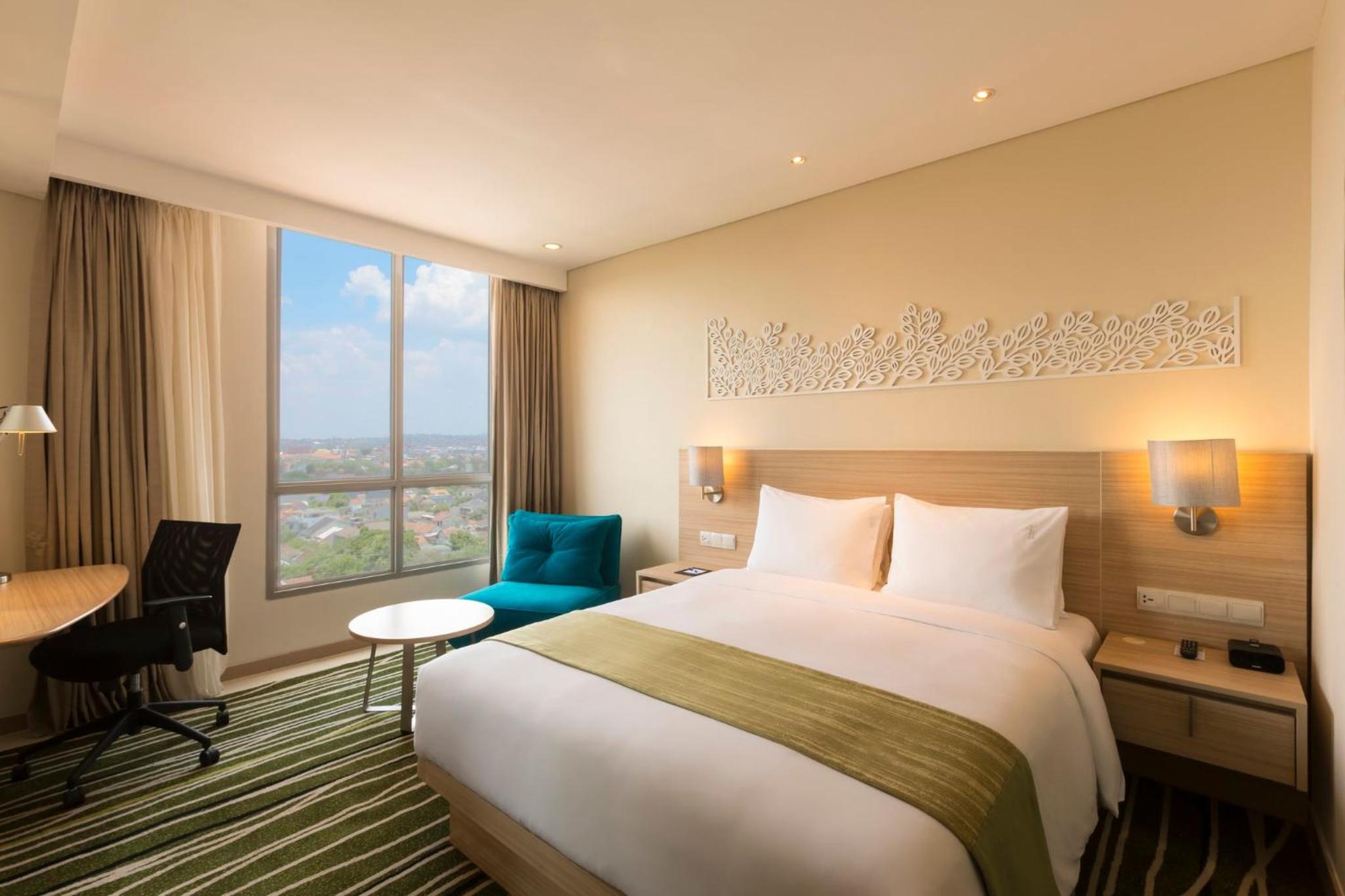 Standard Queen Room - High Floor/Free Breakfast photo 3