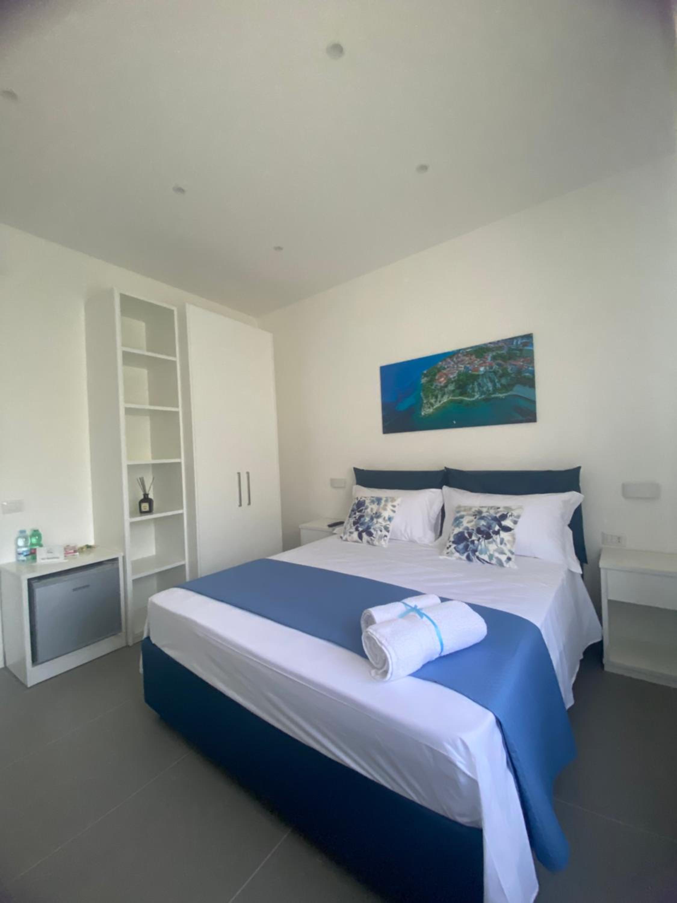 Double Room with Private Bathroom photo 1