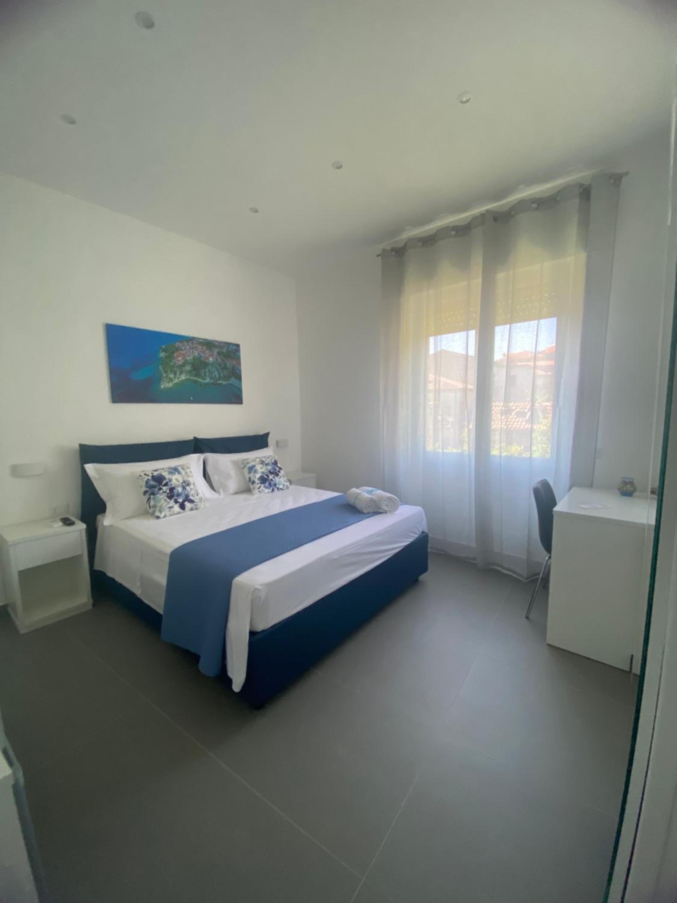 Double Room with Private Bathroom photo 2