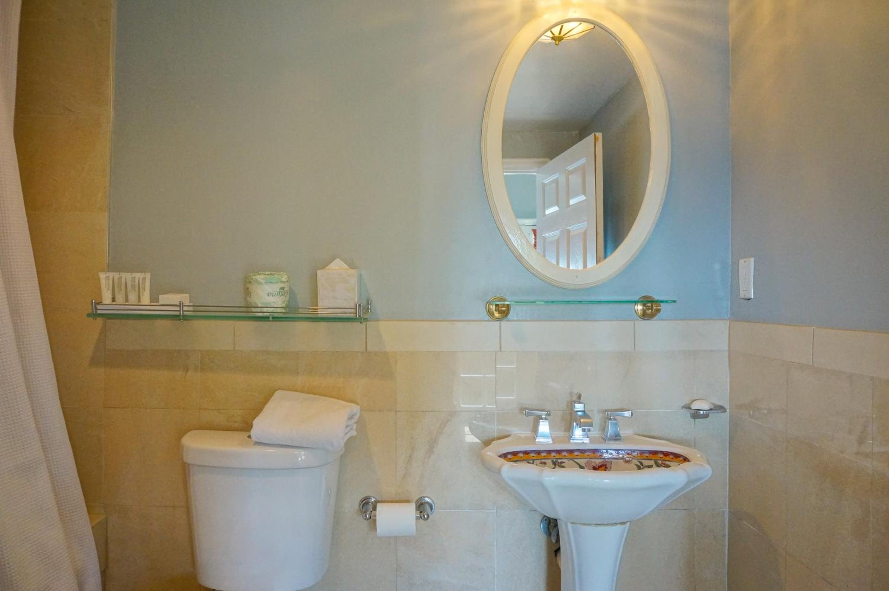 Suite with Sea View - Photo 9
