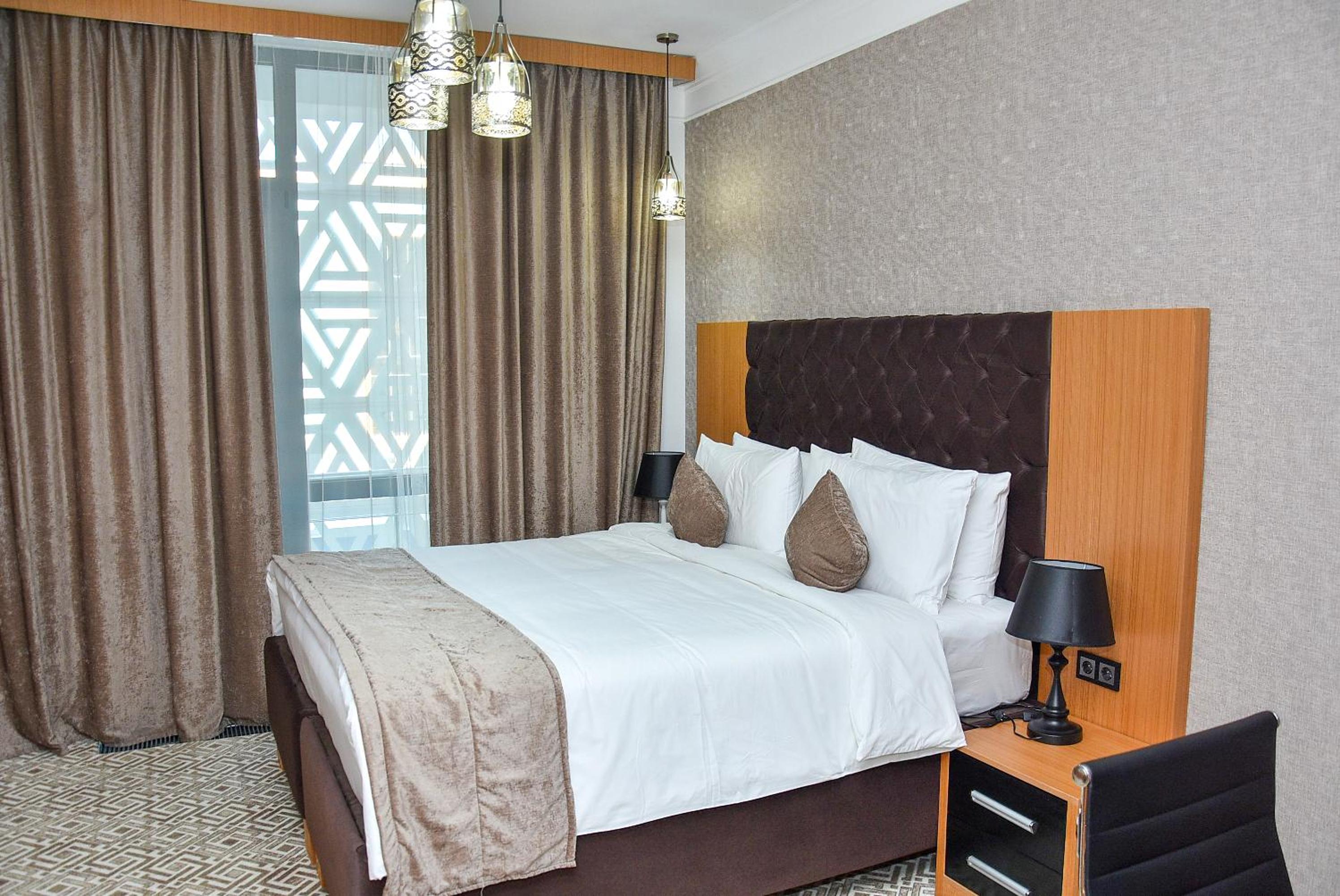 1 King Bed, Standard Room, Non-Smoking - Photo 2