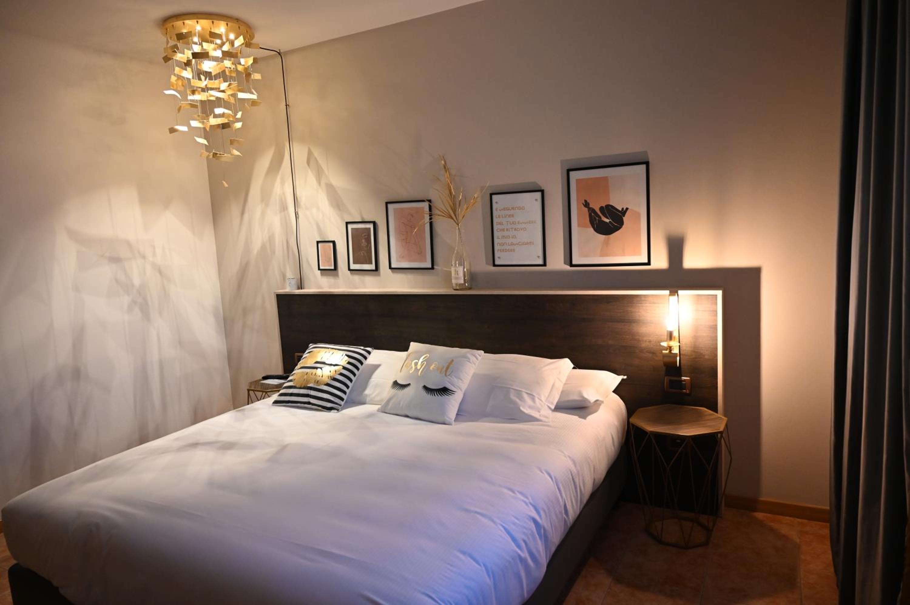 Superior Room - Photo 7