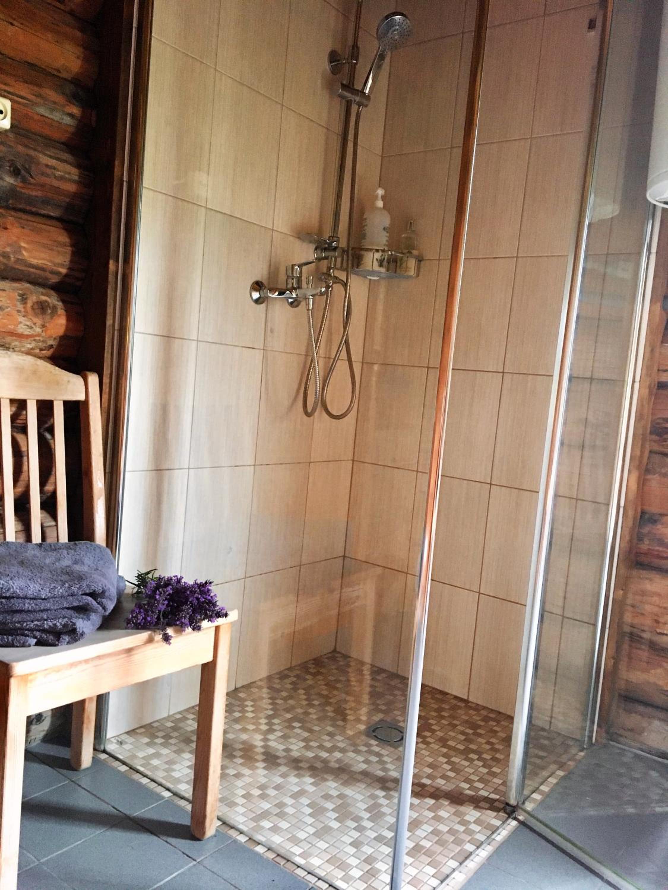 Two-Bedroom House - Photo 6