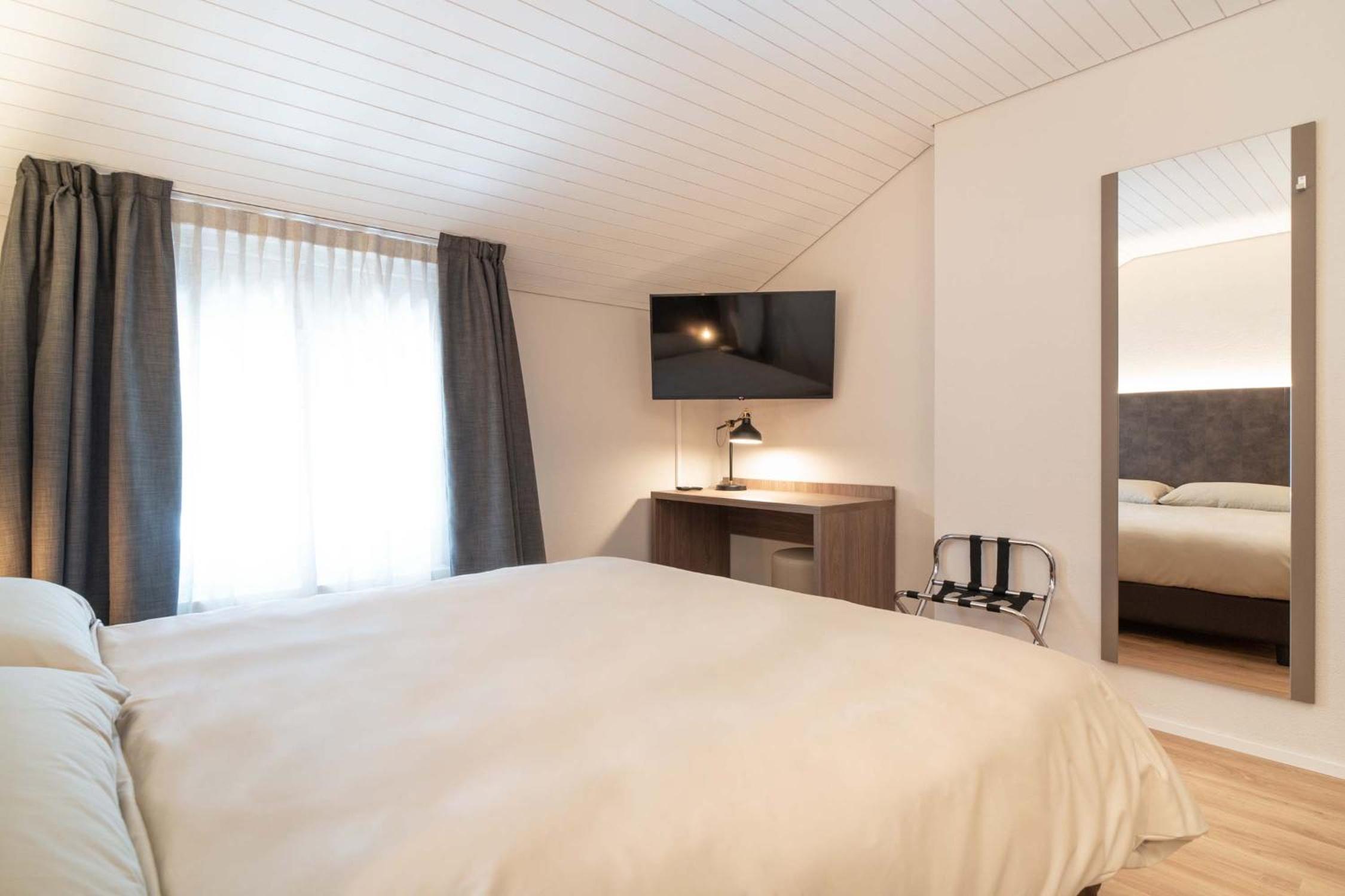 Double Room with Balcony photo 2
