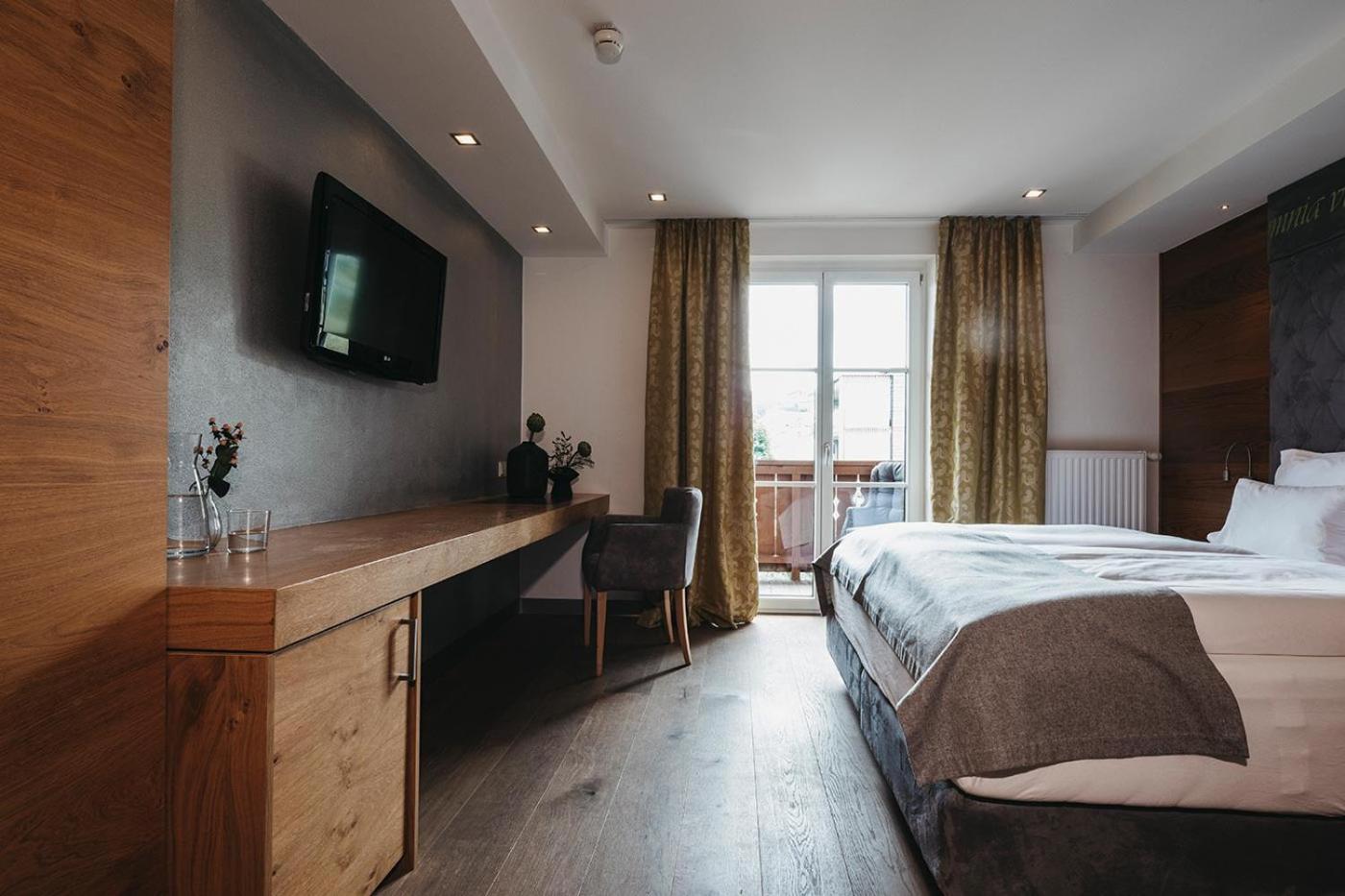 Deluxe Double Room with Garden View - Photo 2