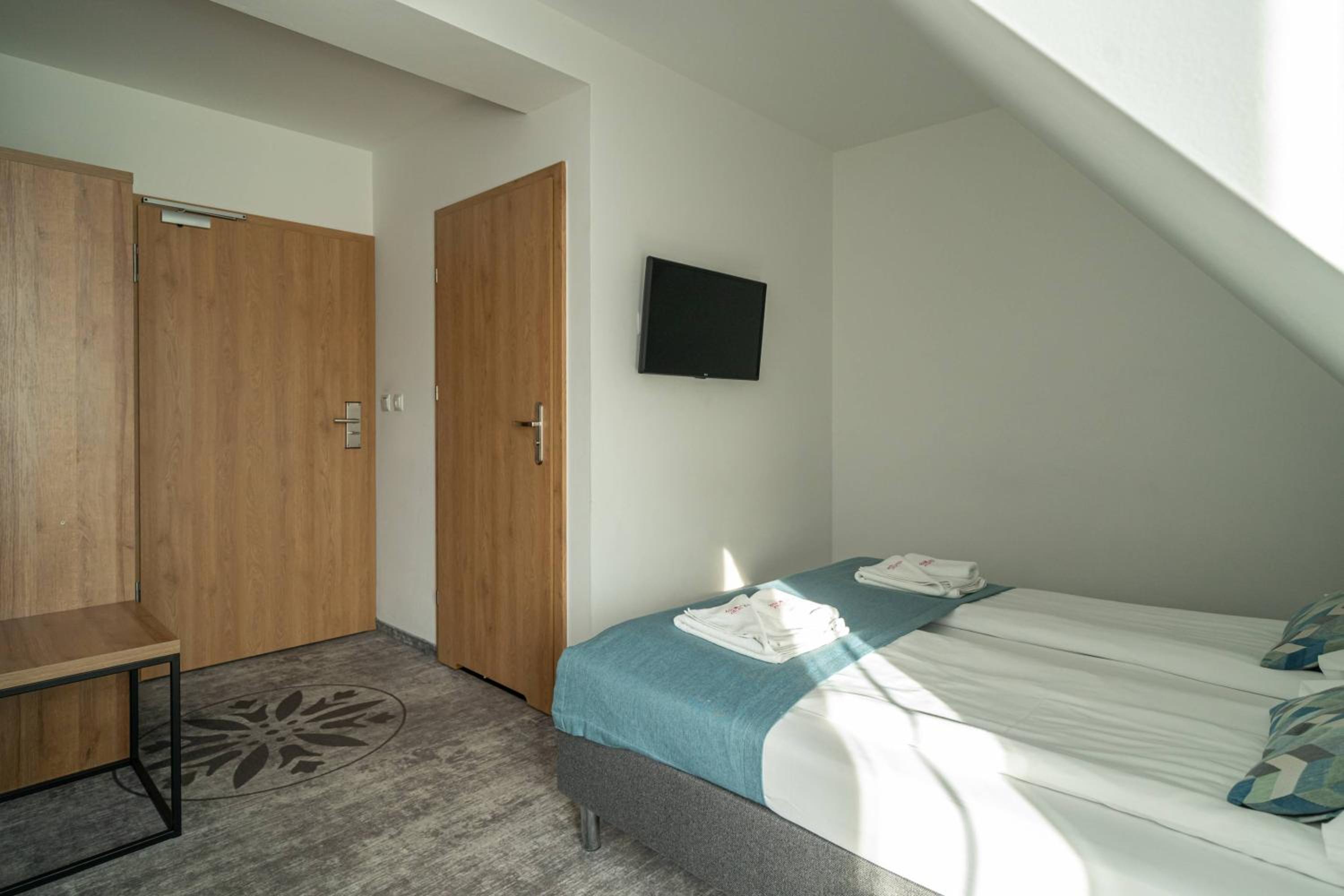 Economy Double Room photo 1