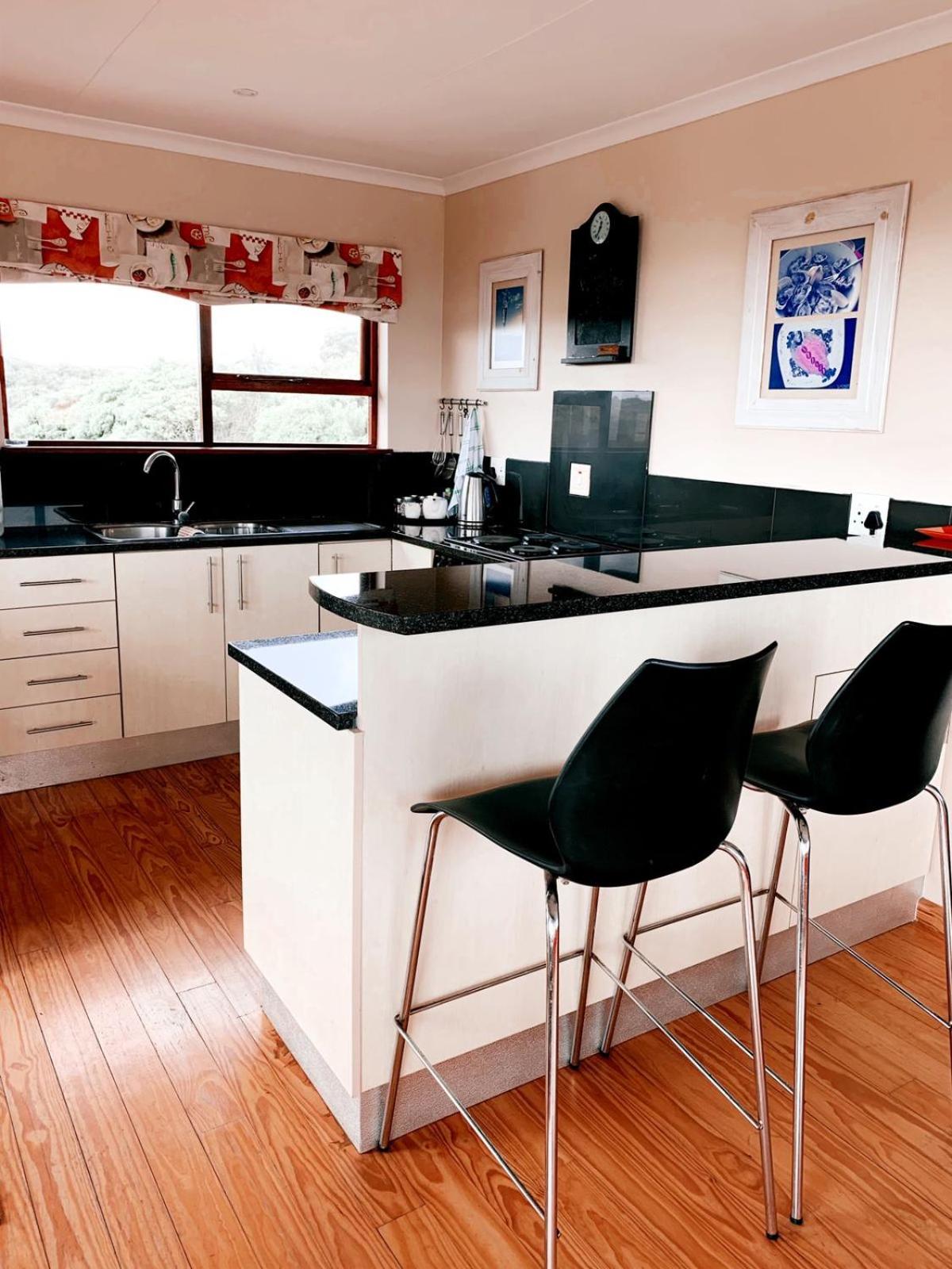 Apartment with Sea View - Photo 16