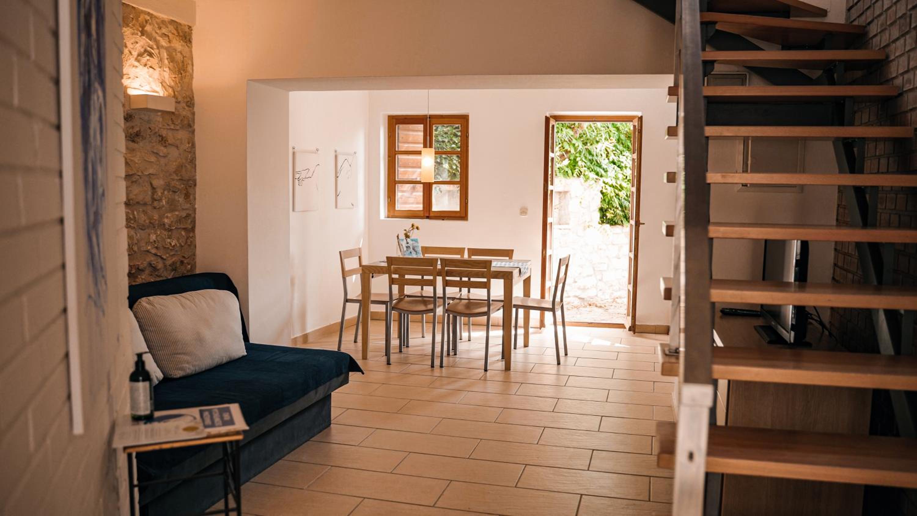 Two-Bedroom House with Sea View photo 3