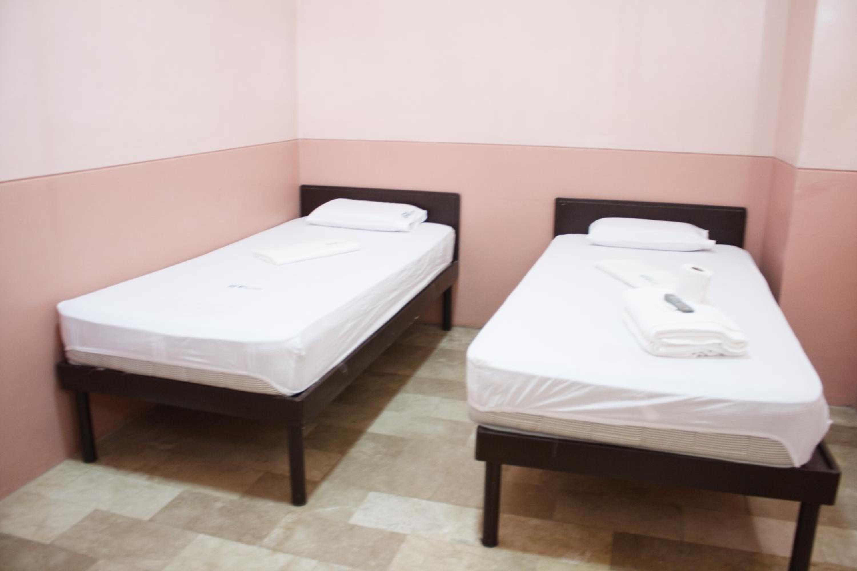 Standard Twin Room photo 2