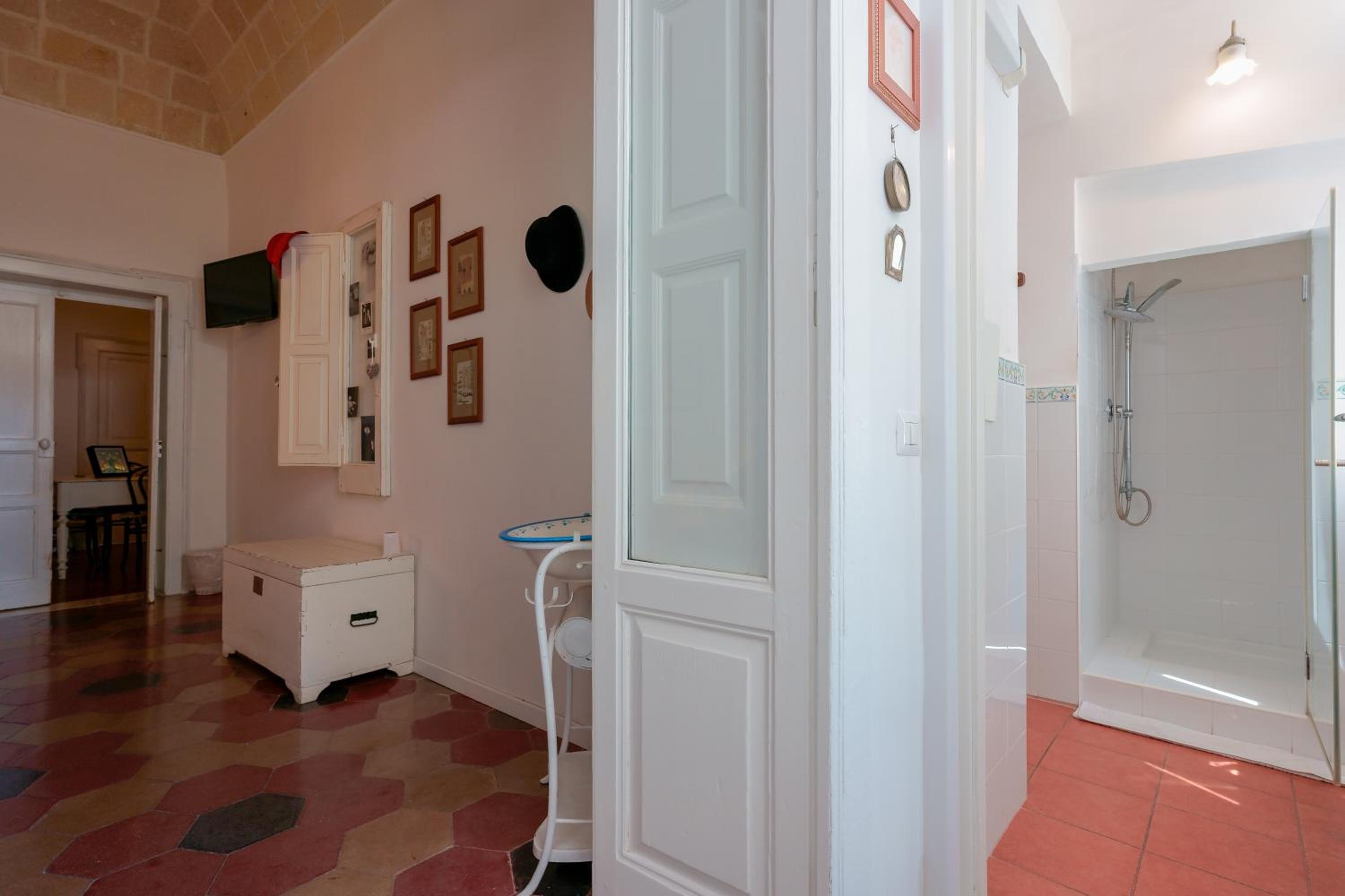 Double Room with Terrace - Photo 2