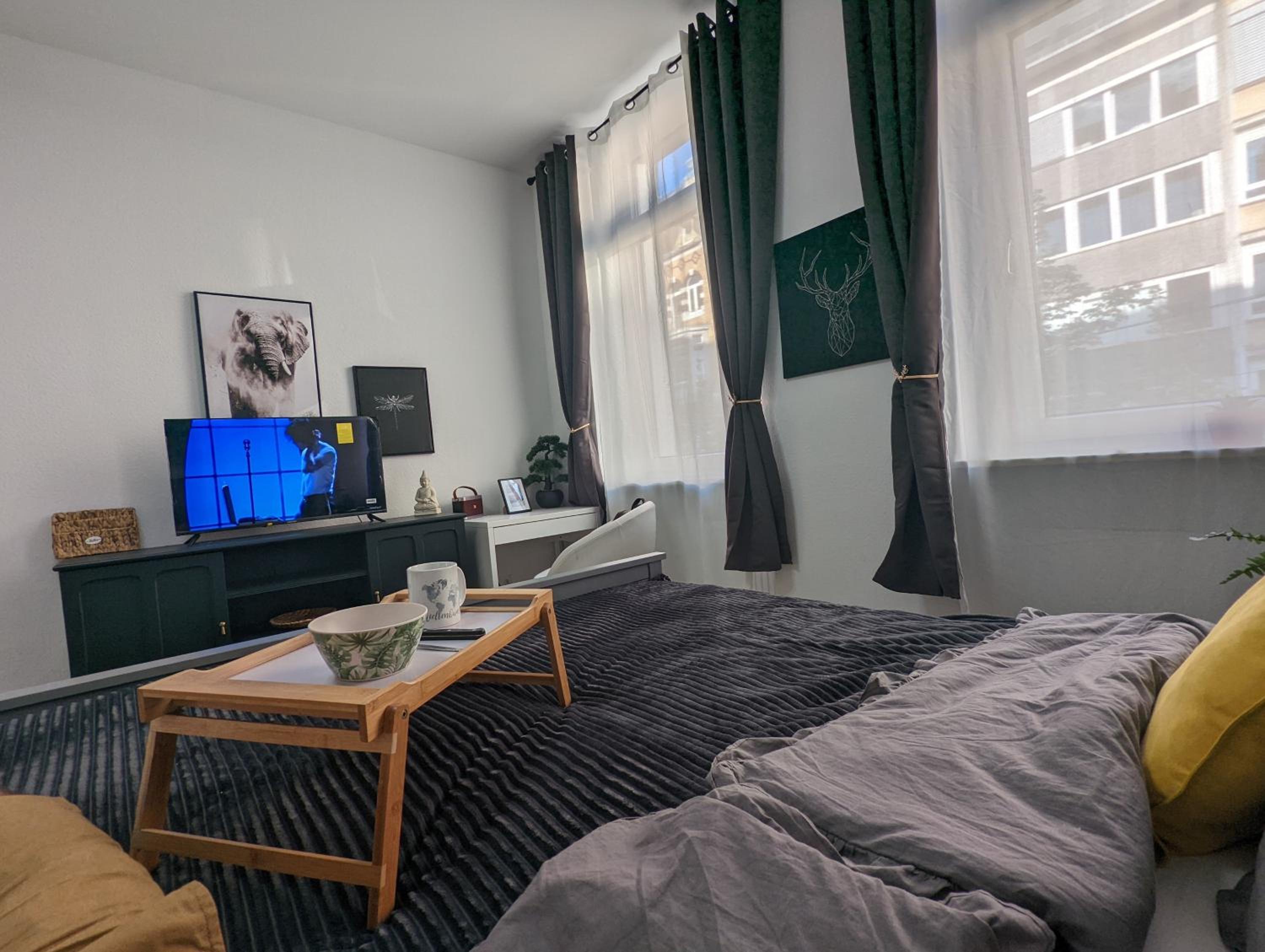 One-Bedroom Apartment photo 1