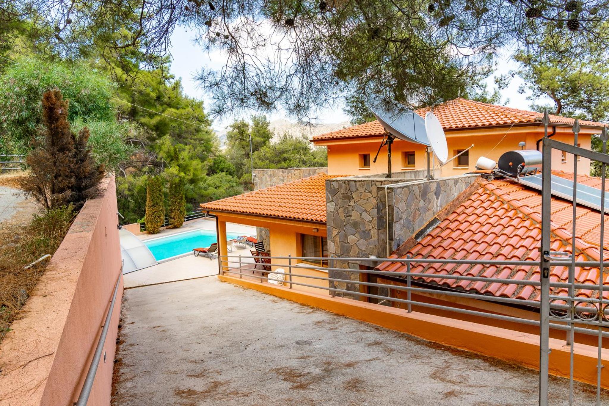Villa photo 2