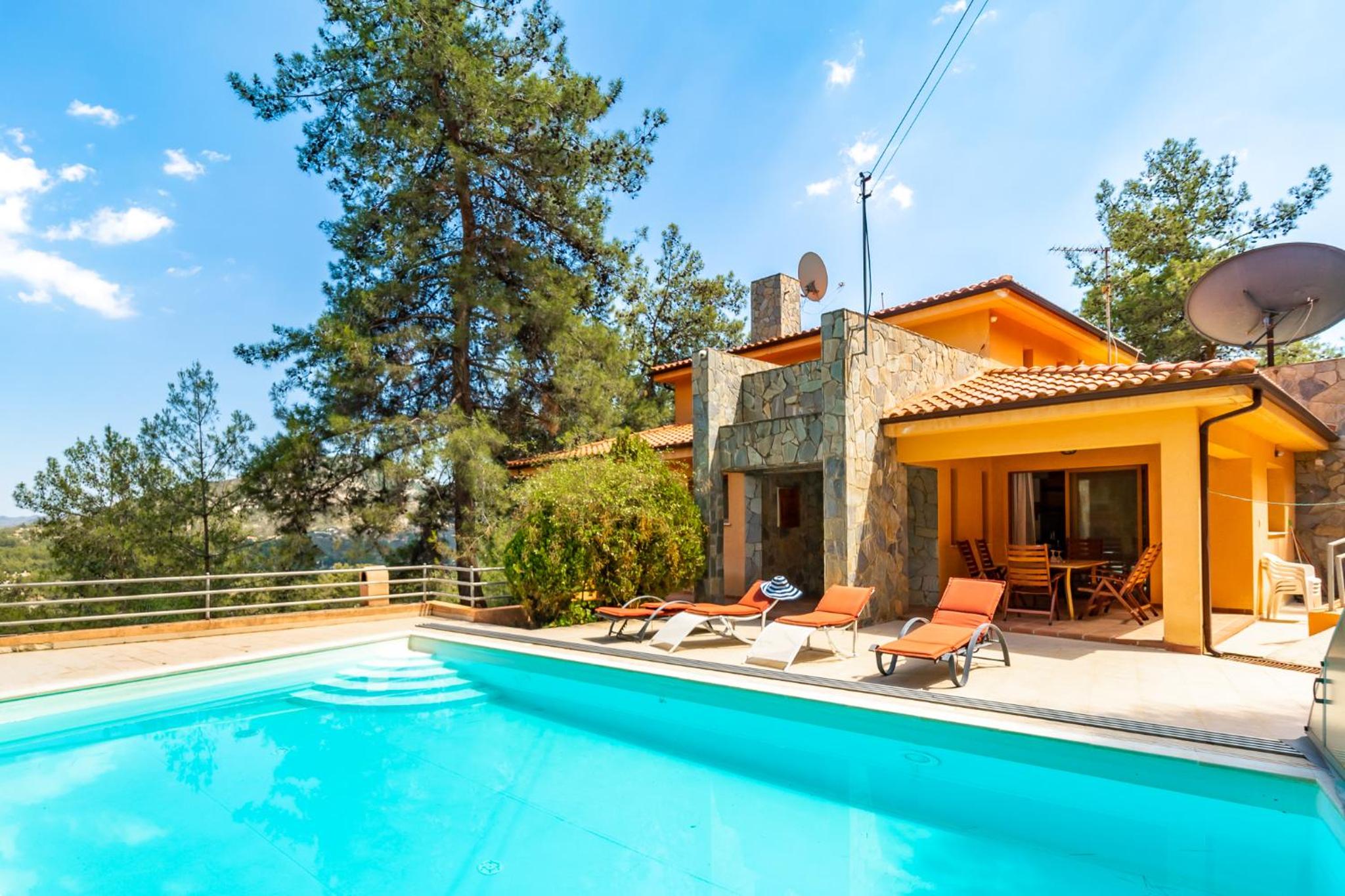 Villa photo 1