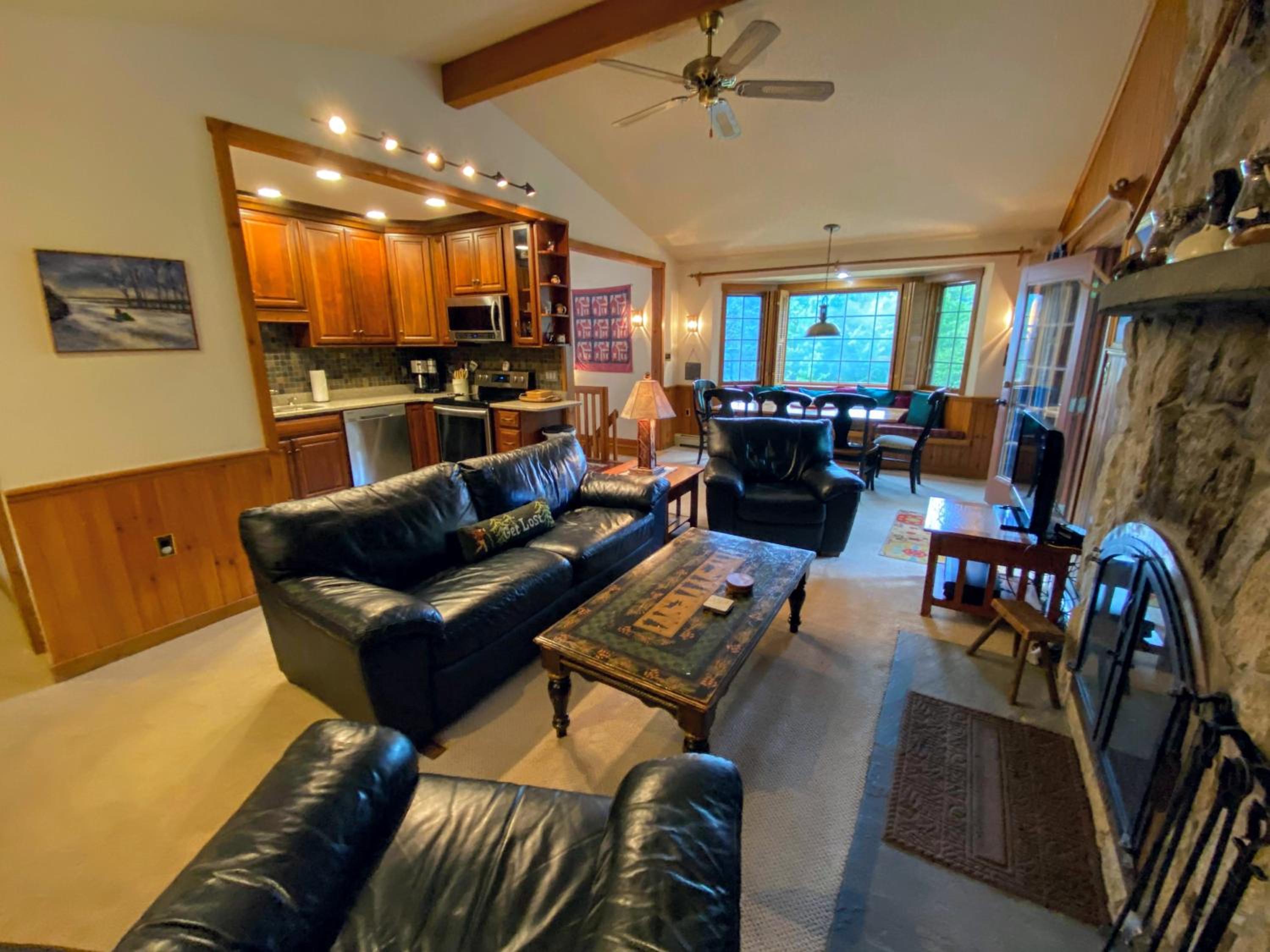 Four-Bedroom House - Photo 18