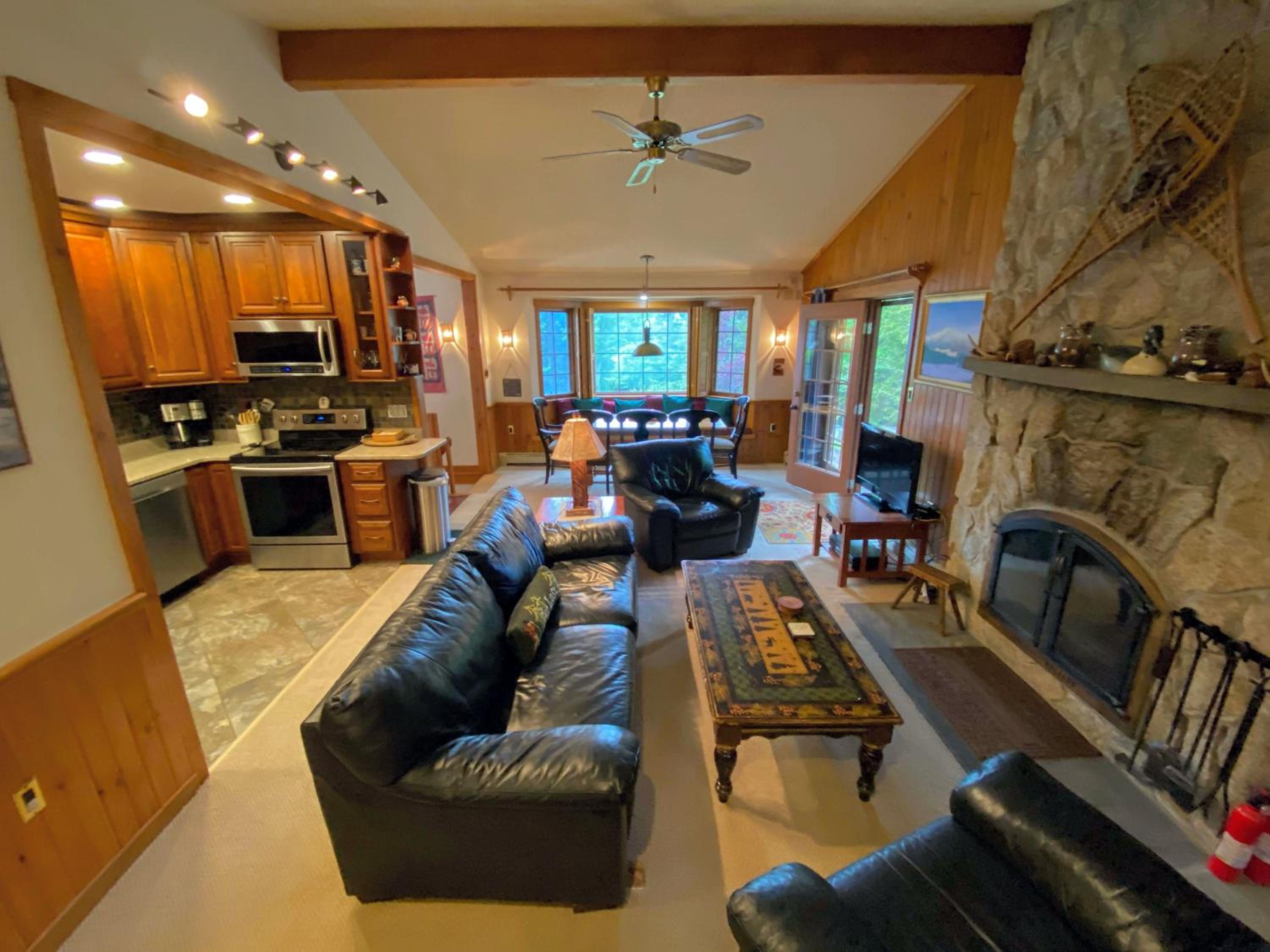 Four-Bedroom House - Photo 7