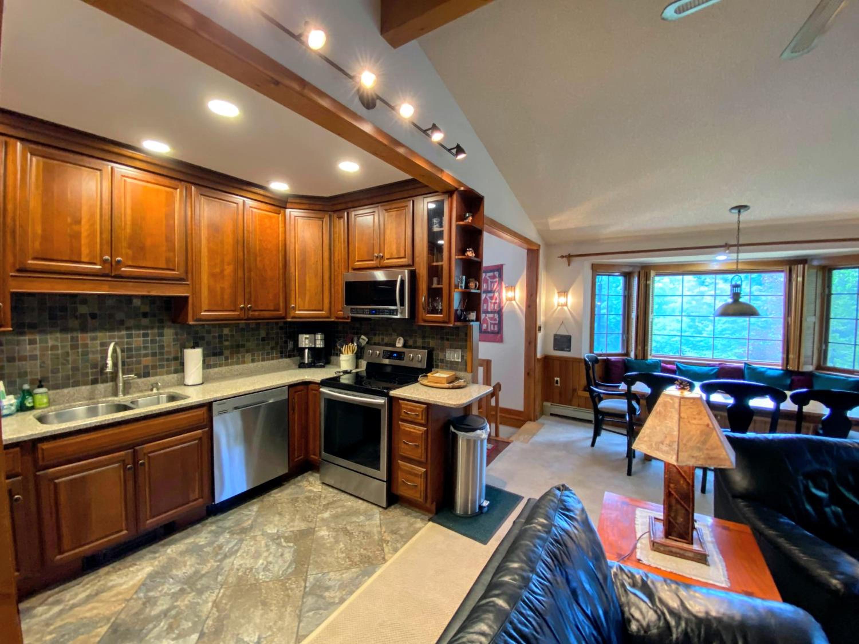 Four-Bedroom House - Photo 10