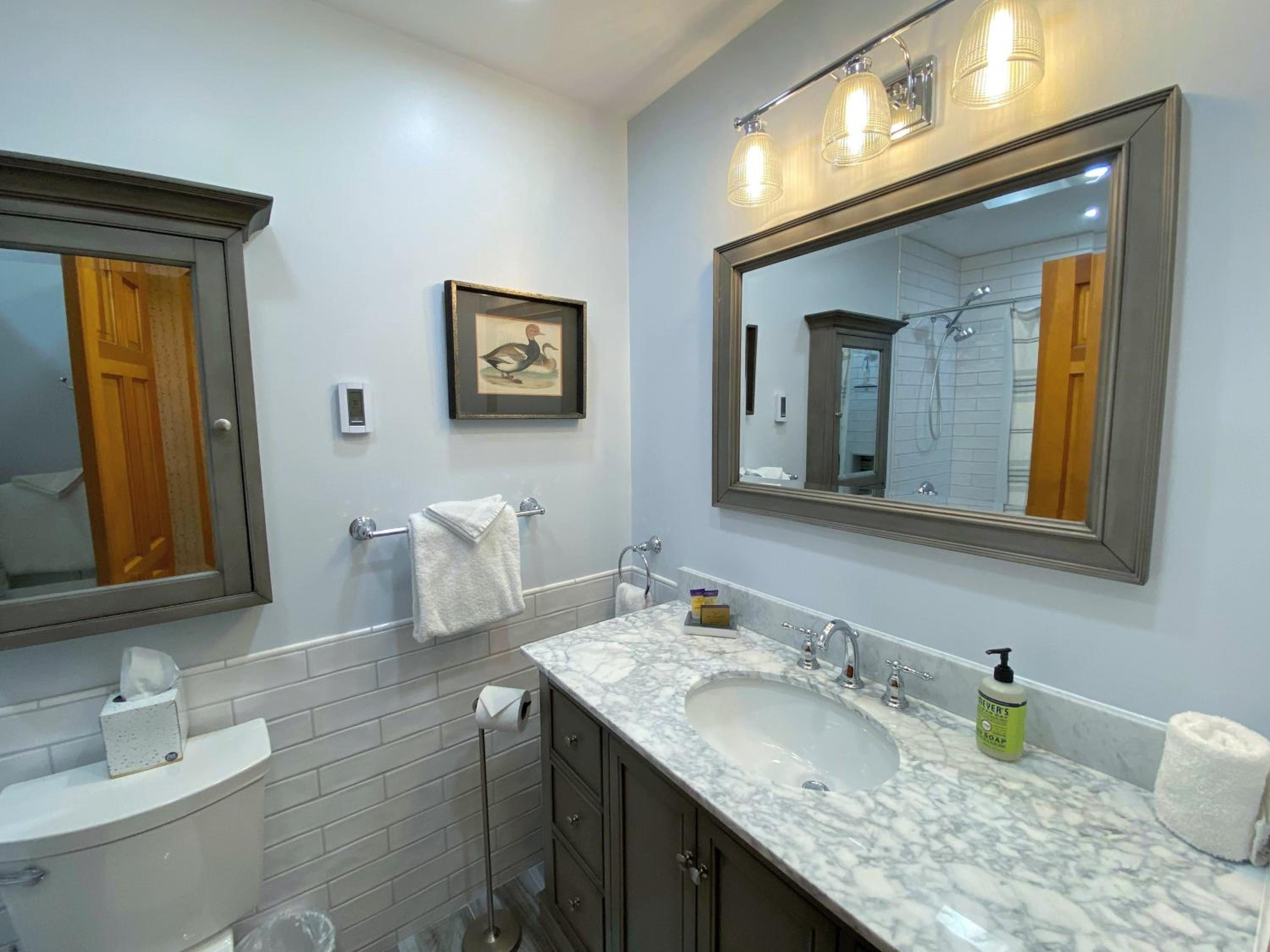 Four-Bedroom House - Photo 3