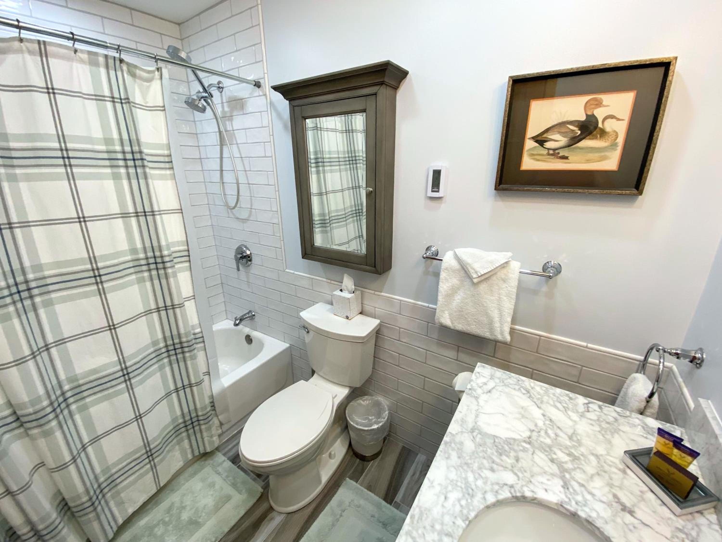 Four-Bedroom House - Photo 20