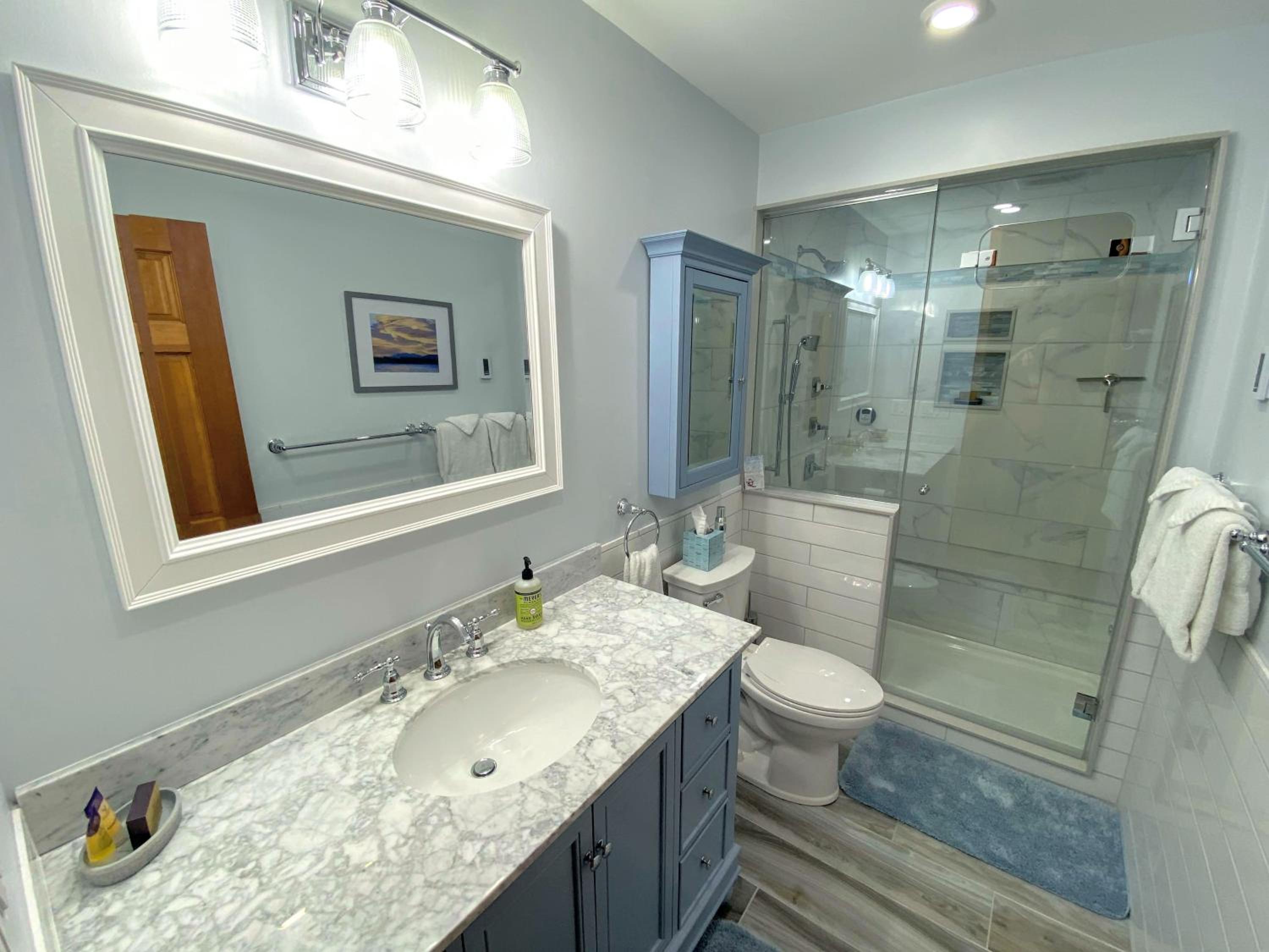 Four-Bedroom House - Photo 5