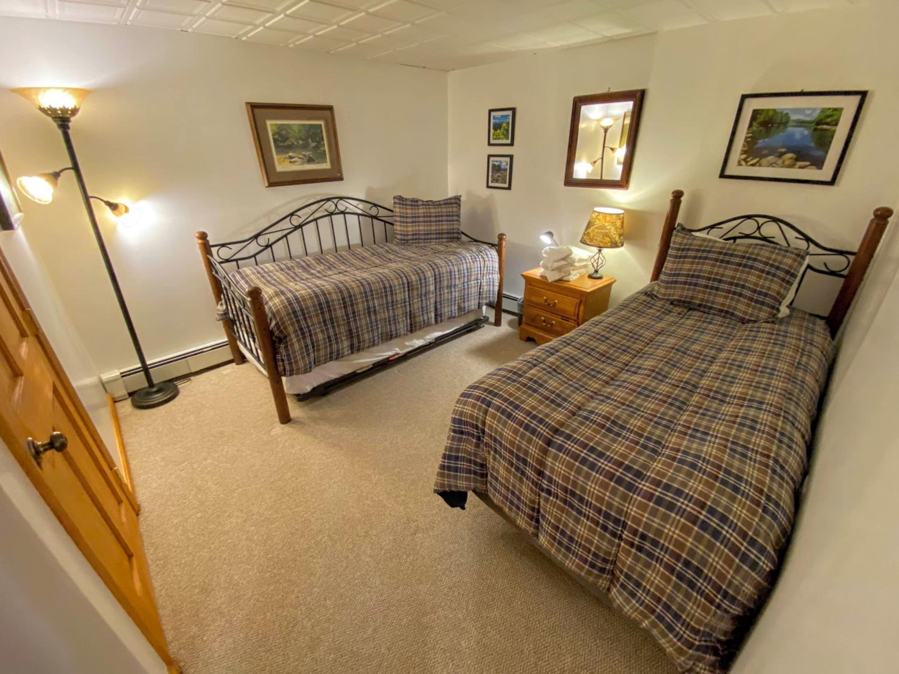 Four-Bedroom House - Photo 9