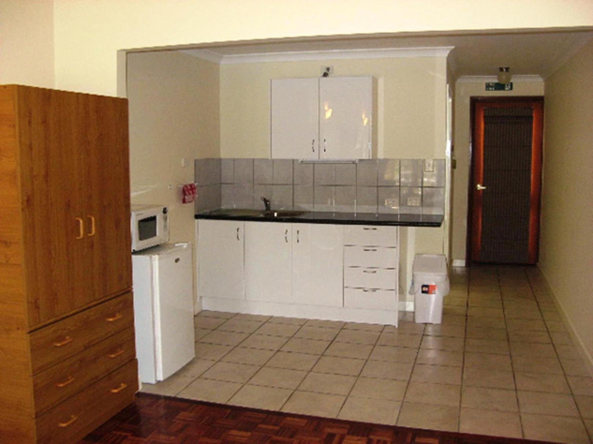 Twin Room - Disability Access photo 3
