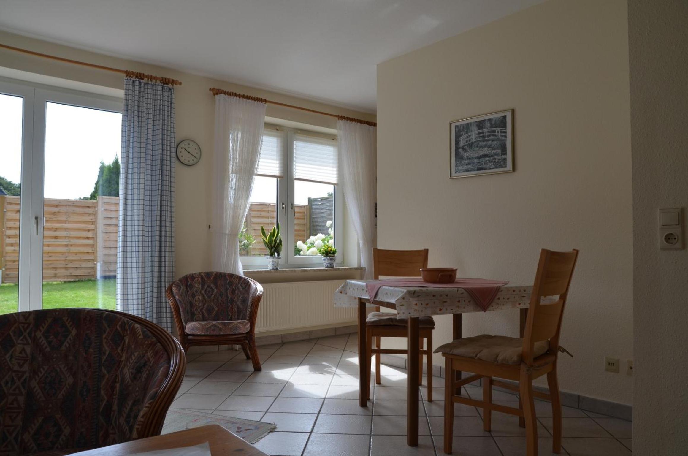 Apartment photo 2