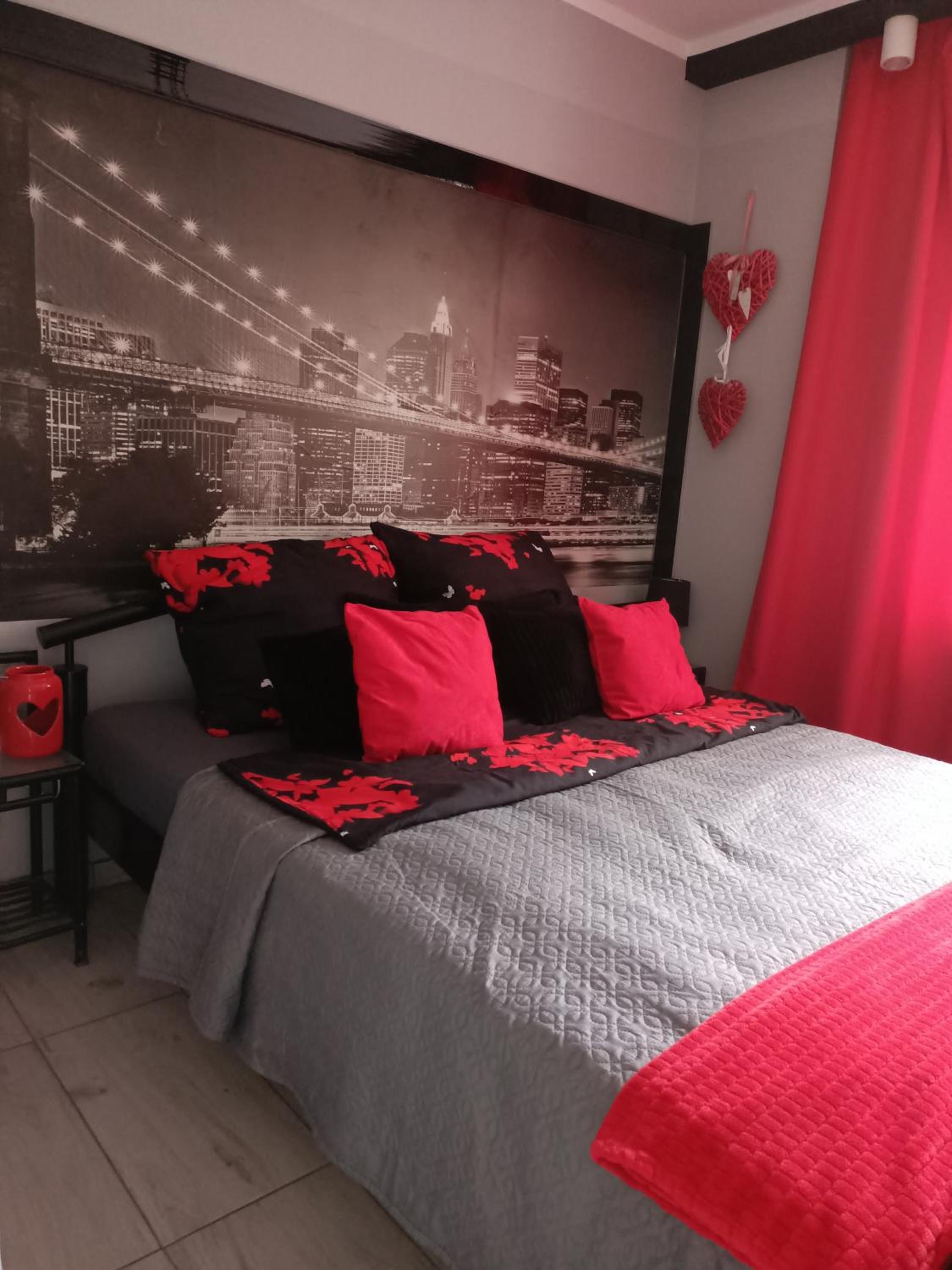 One-Bedroom Apartment - Photo 5