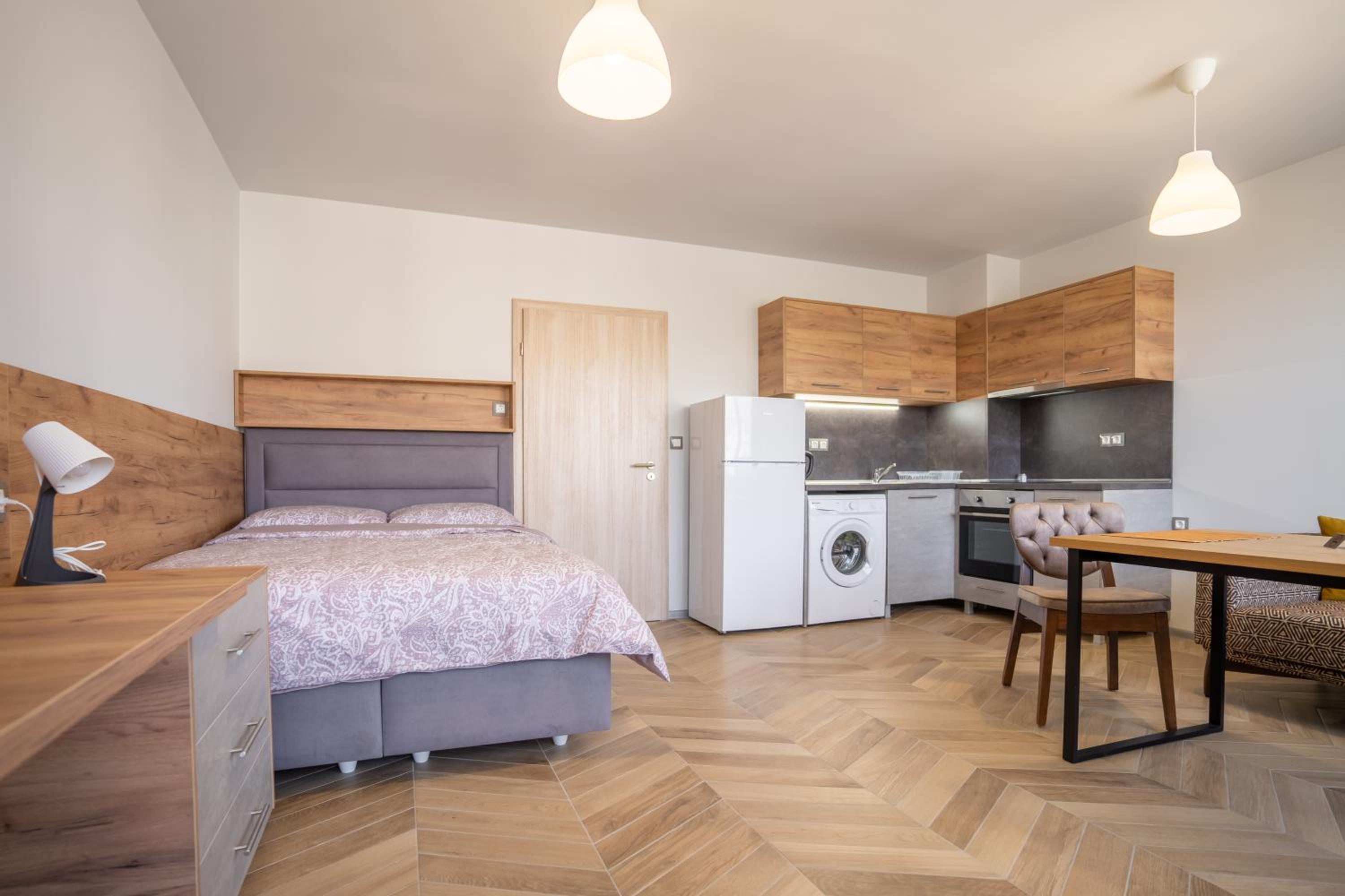 One-Bedroom Apartment