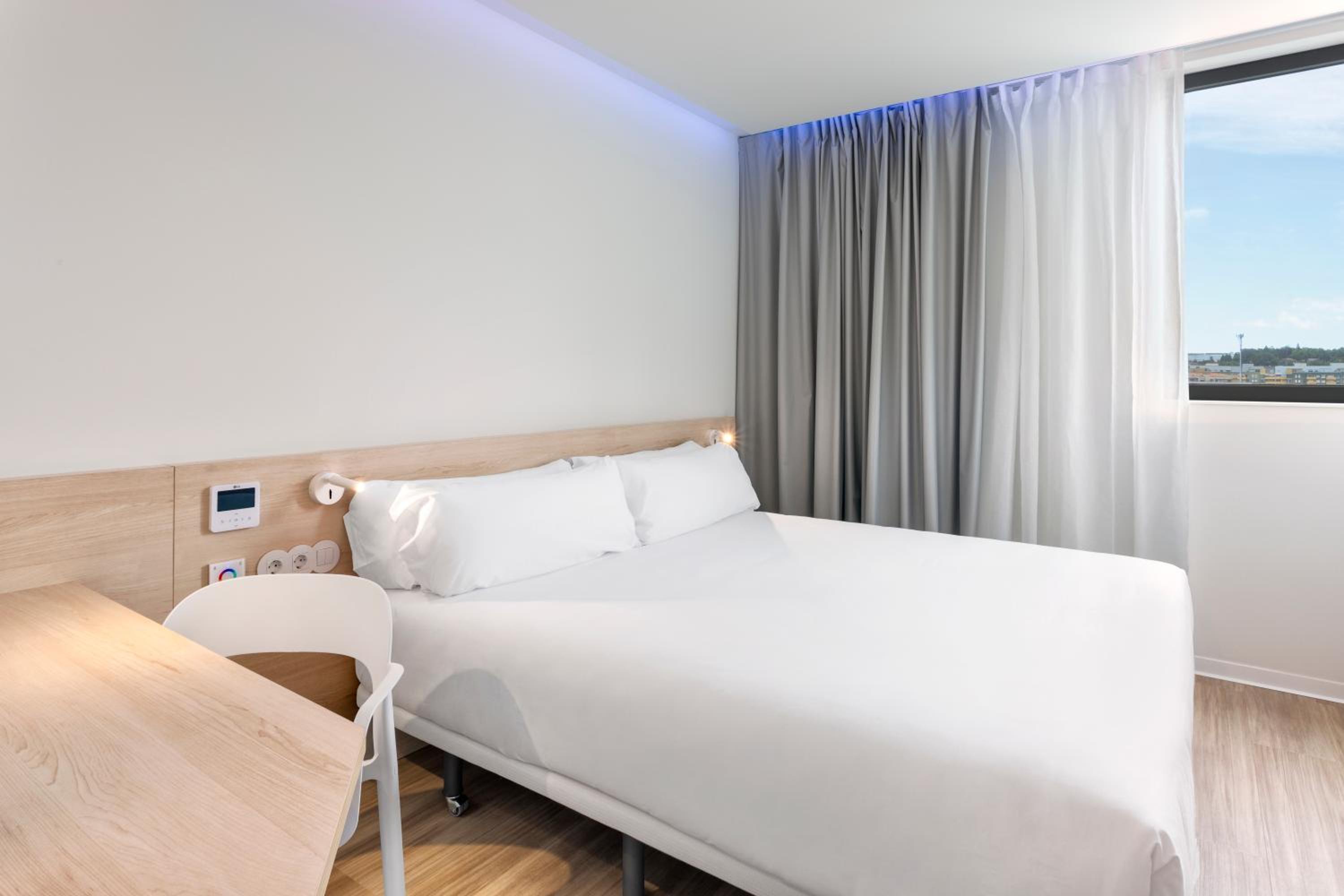 Double Room - Photo 8