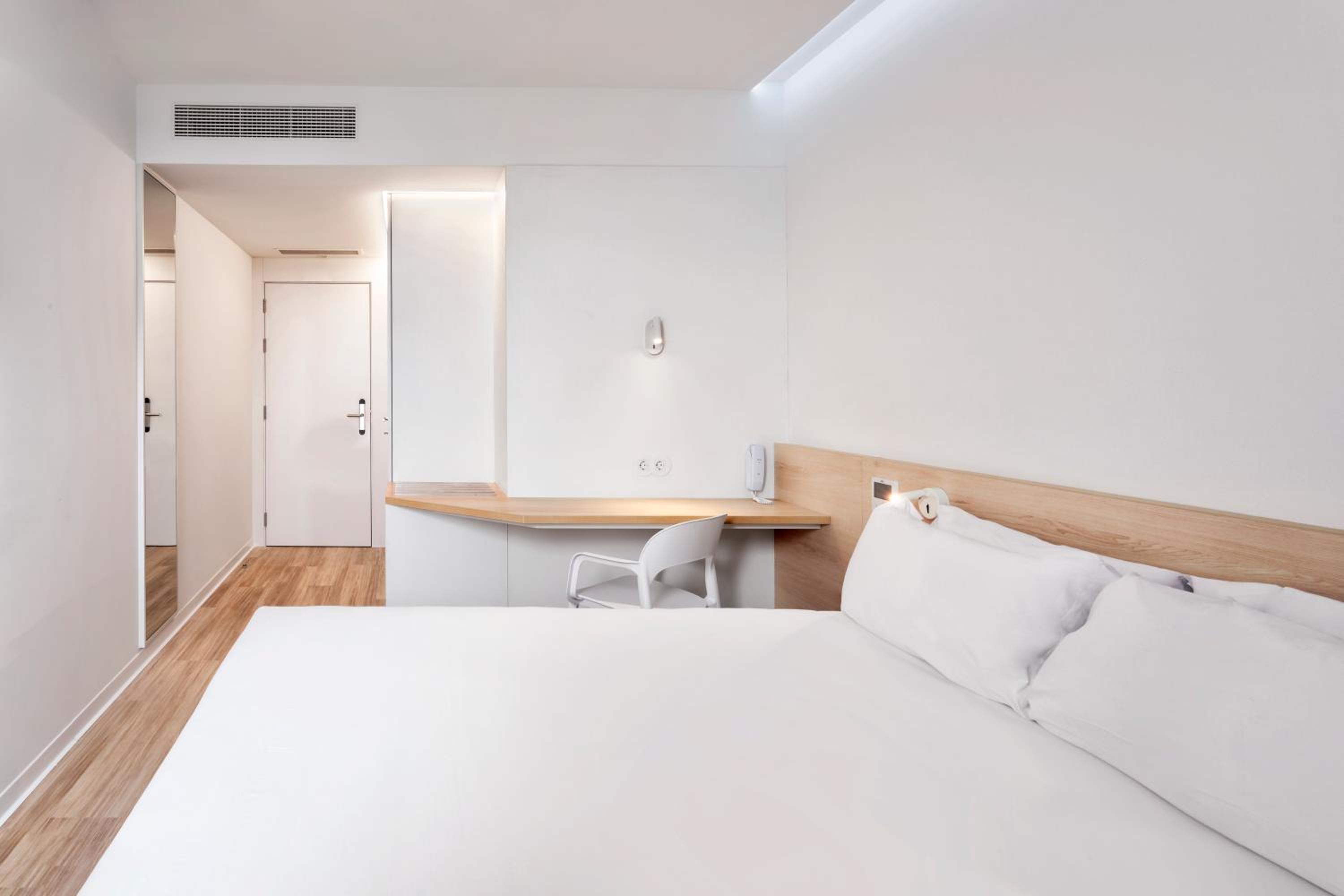 Double Room - Photo 1