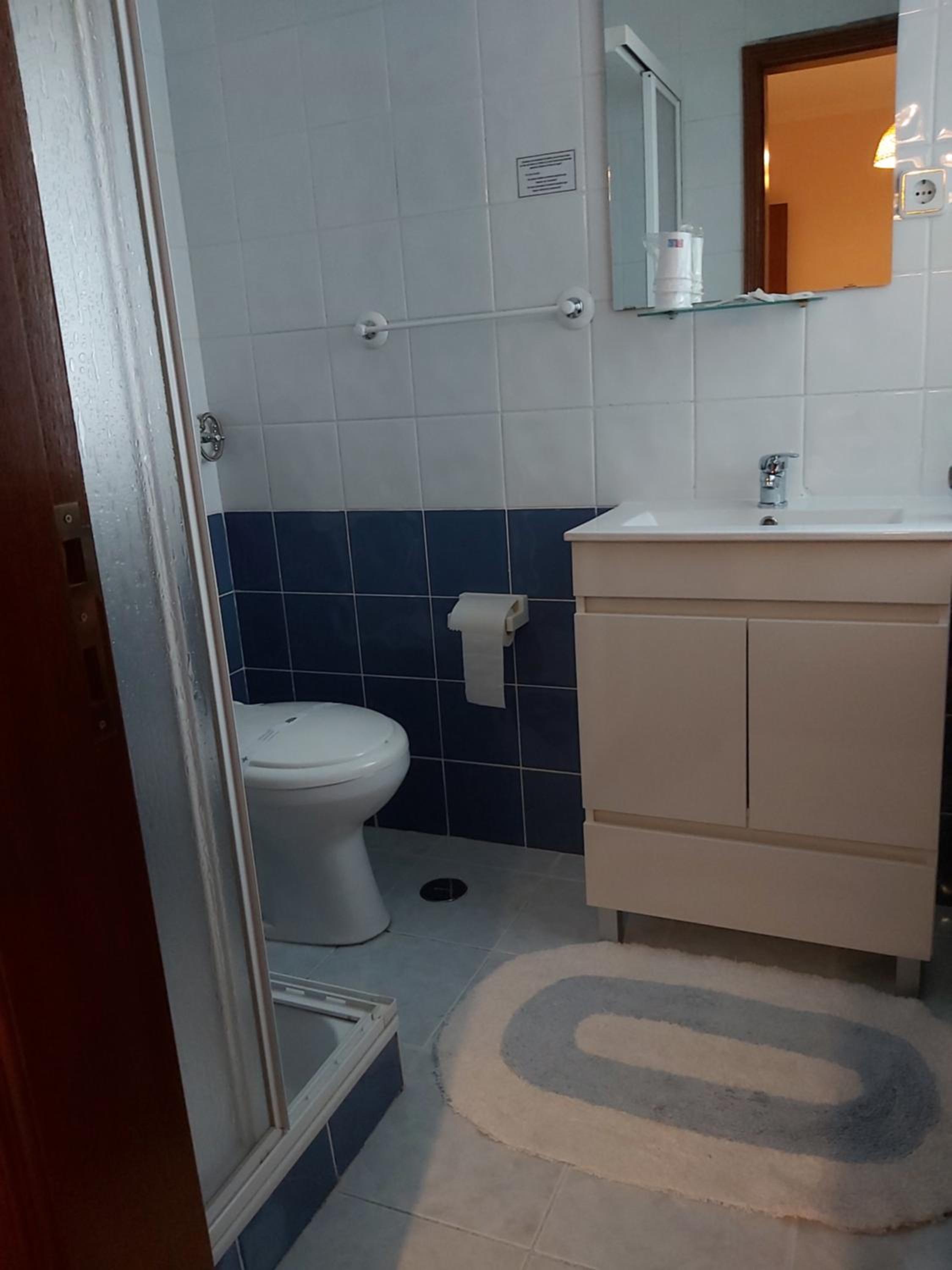 Basic Triple Room photo 3