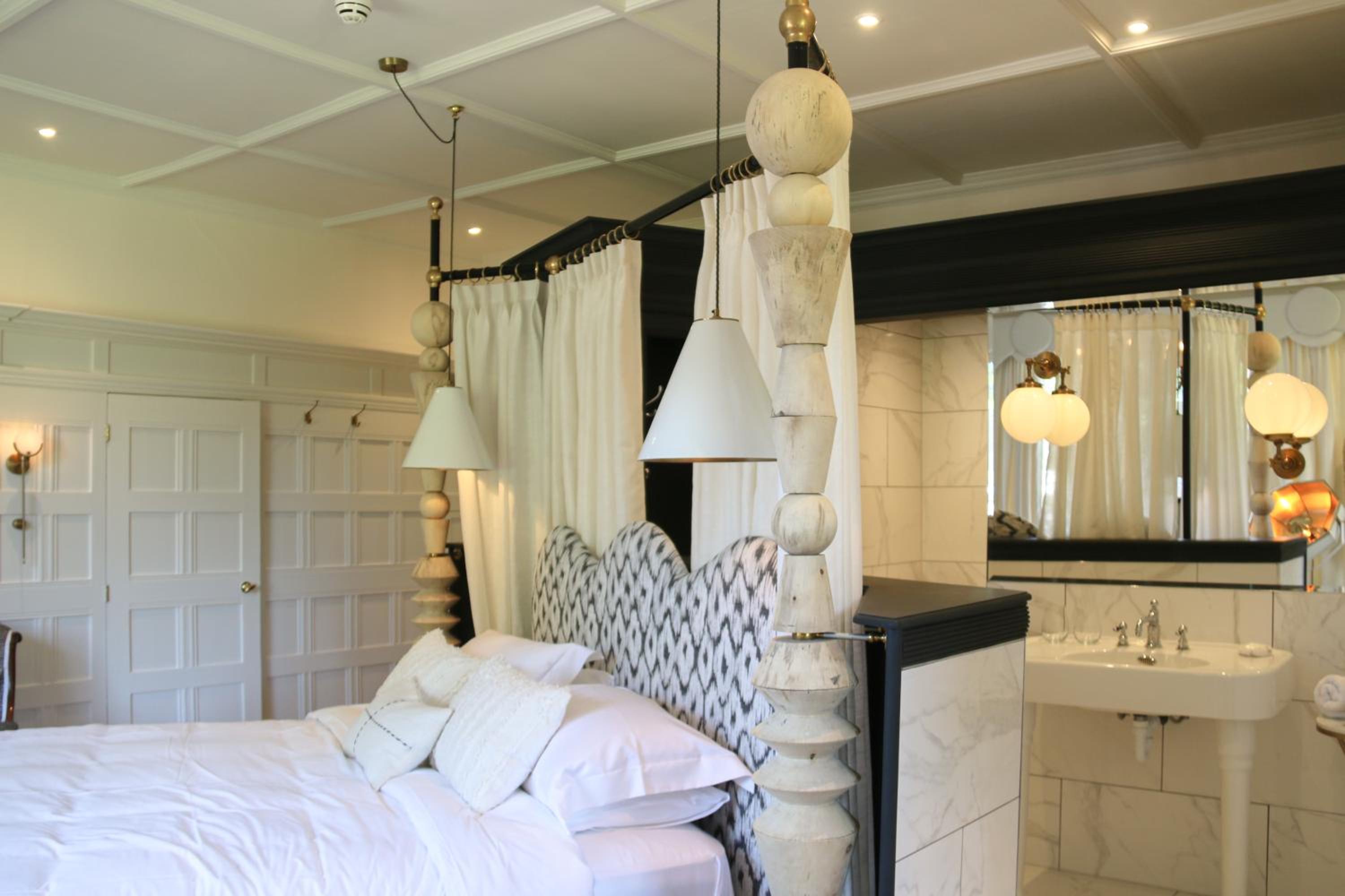 Deluxe Suite - Photo 1