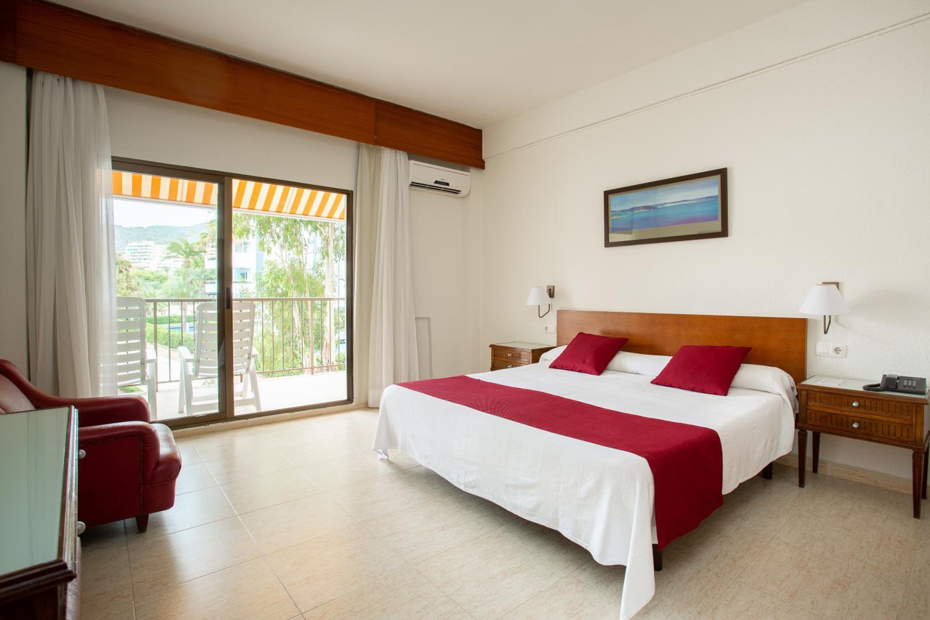 Double or Twin Room - Photo 1