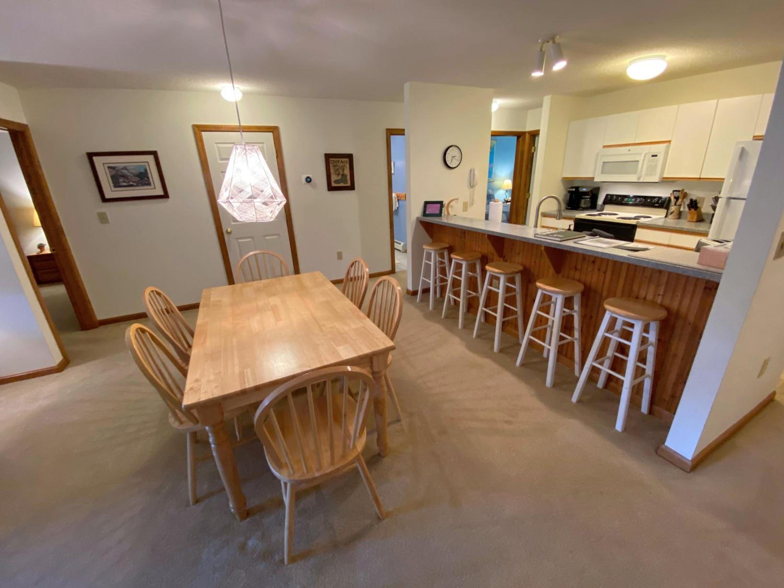 Three-Bedroom Apartment - Photo 10