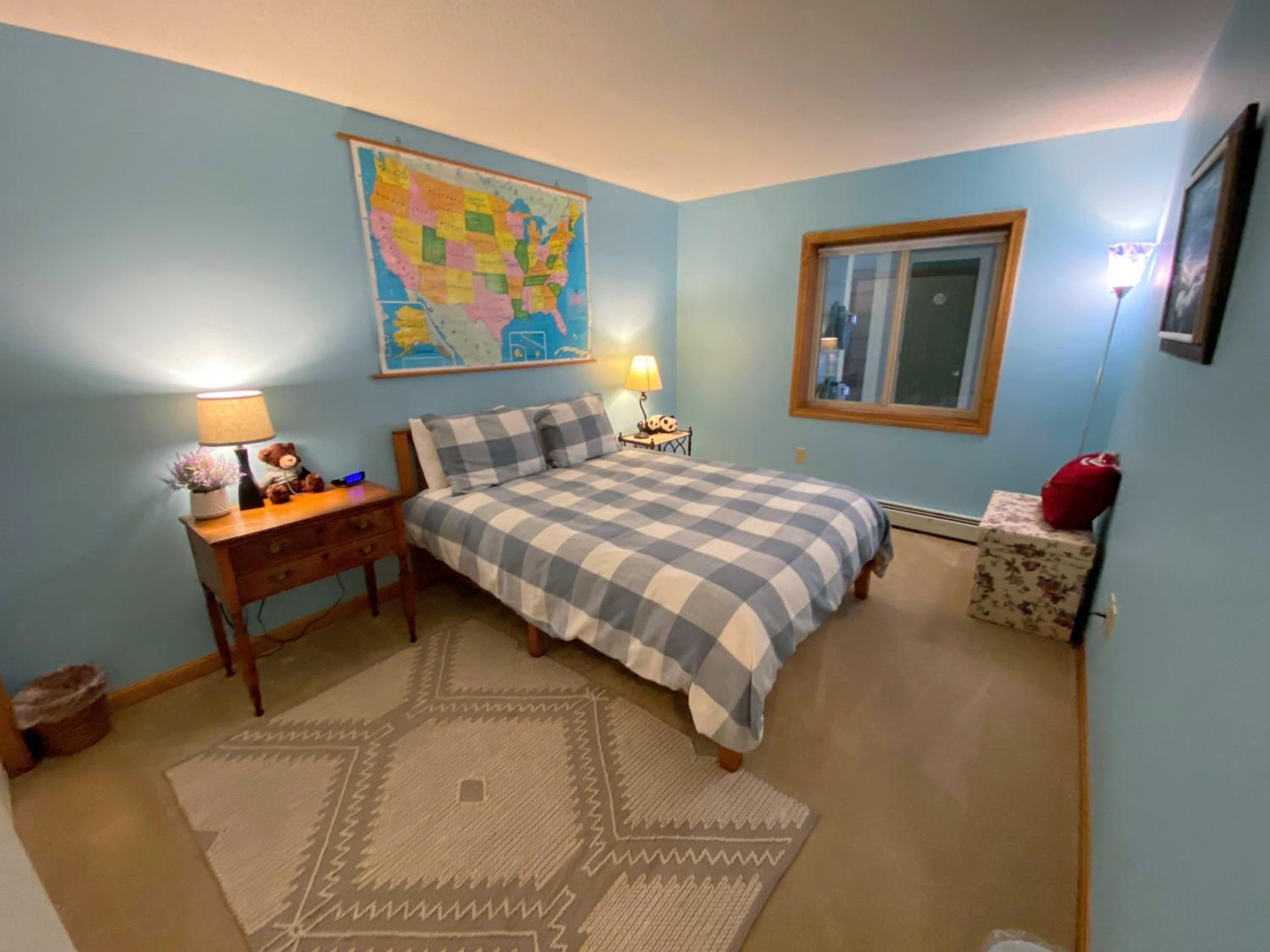 Three-Bedroom Apartment - Photo 12