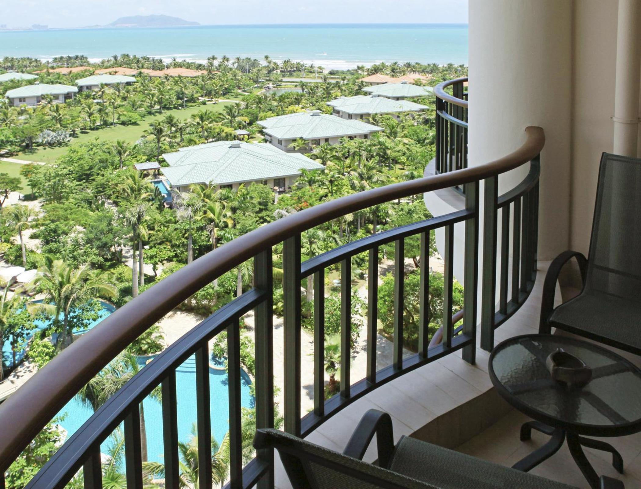 Deluxe Twin Room with Sea View - Photo 6