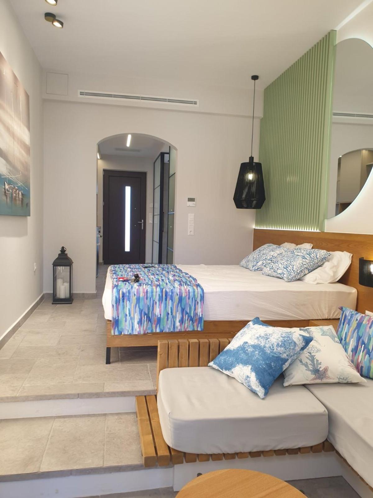 Deluxe Triple Room with Sea View
