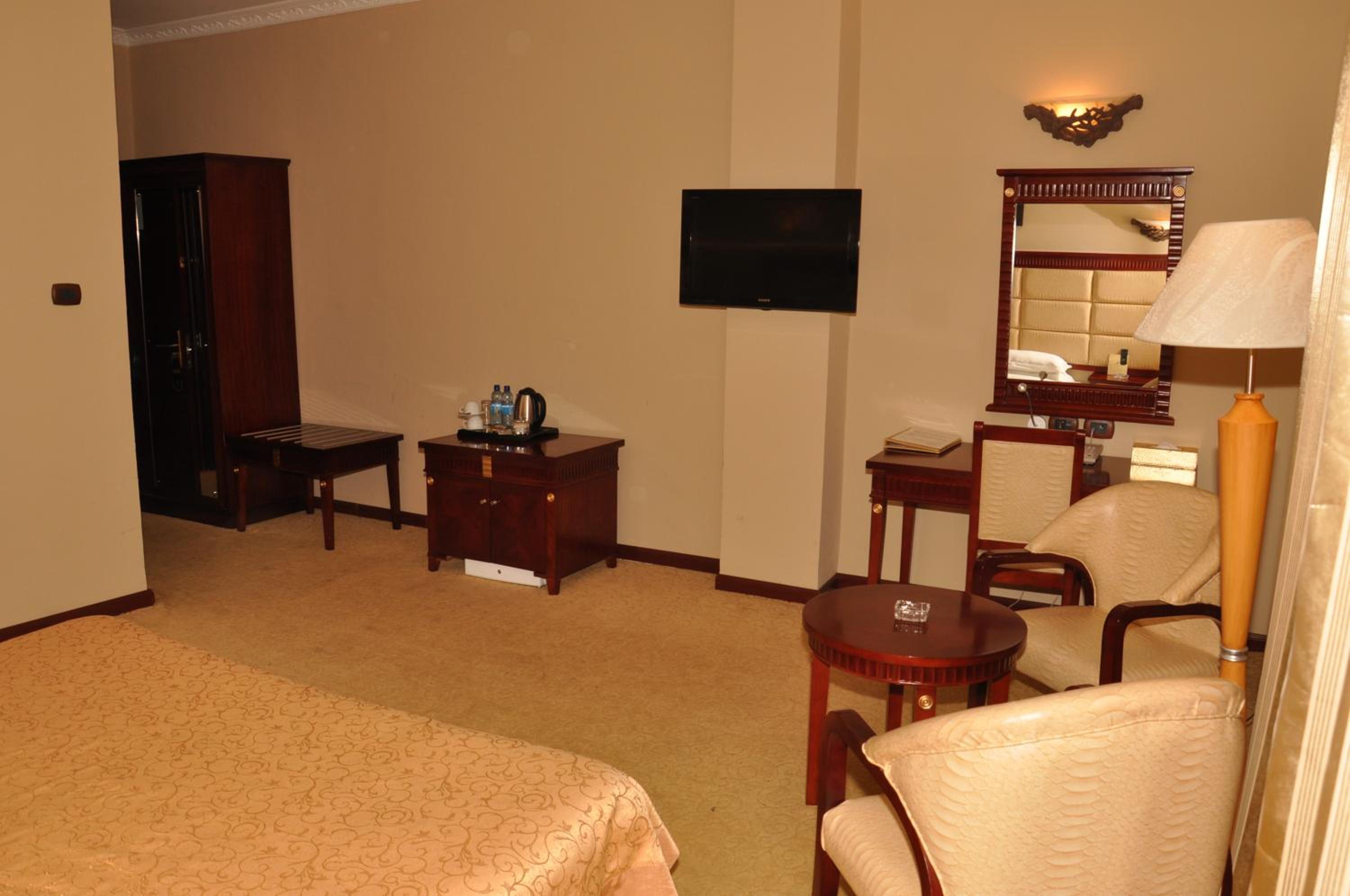Business Double Room, 1 Bedroom, Accessible, City View