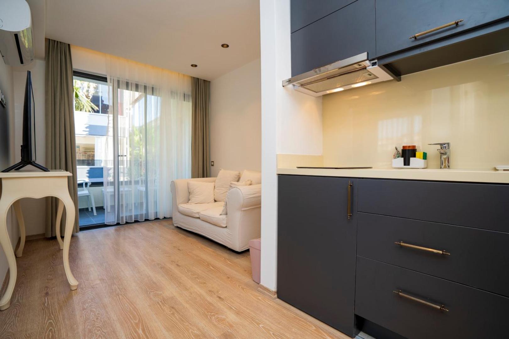 Deluxe Room - Photo 1