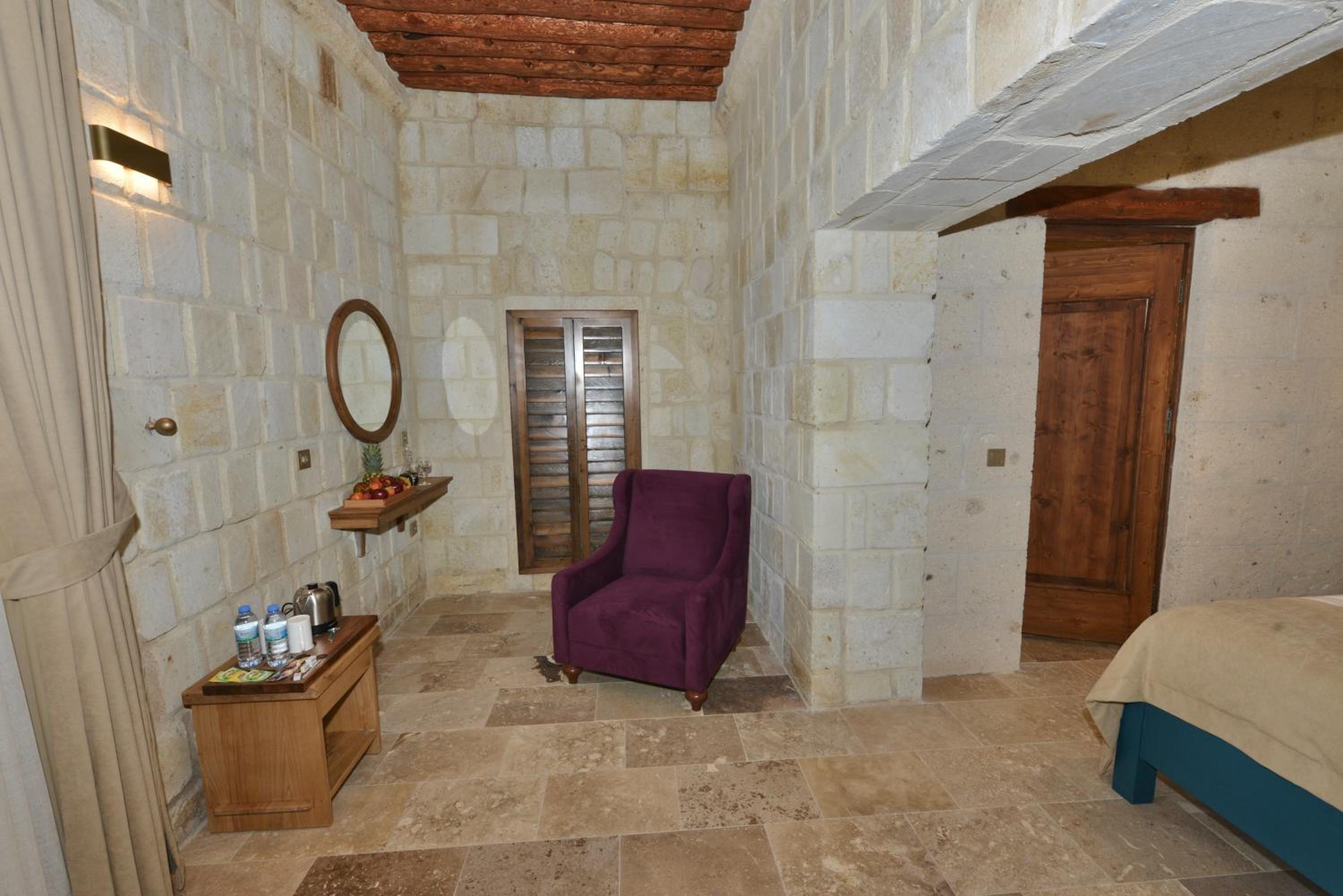 Deluxe Room - Photo 4