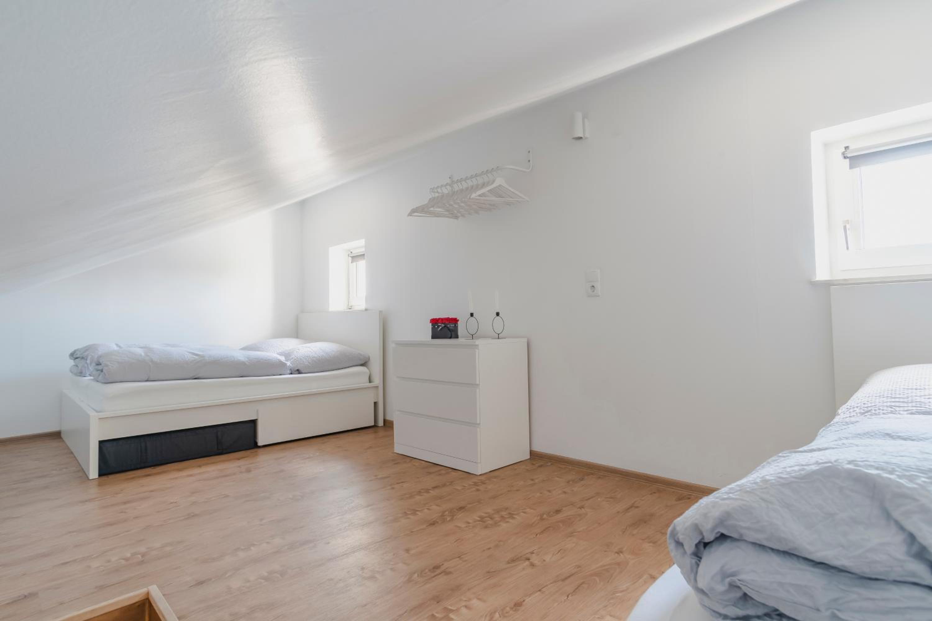 One-Bedroom Apartment - Photo 7