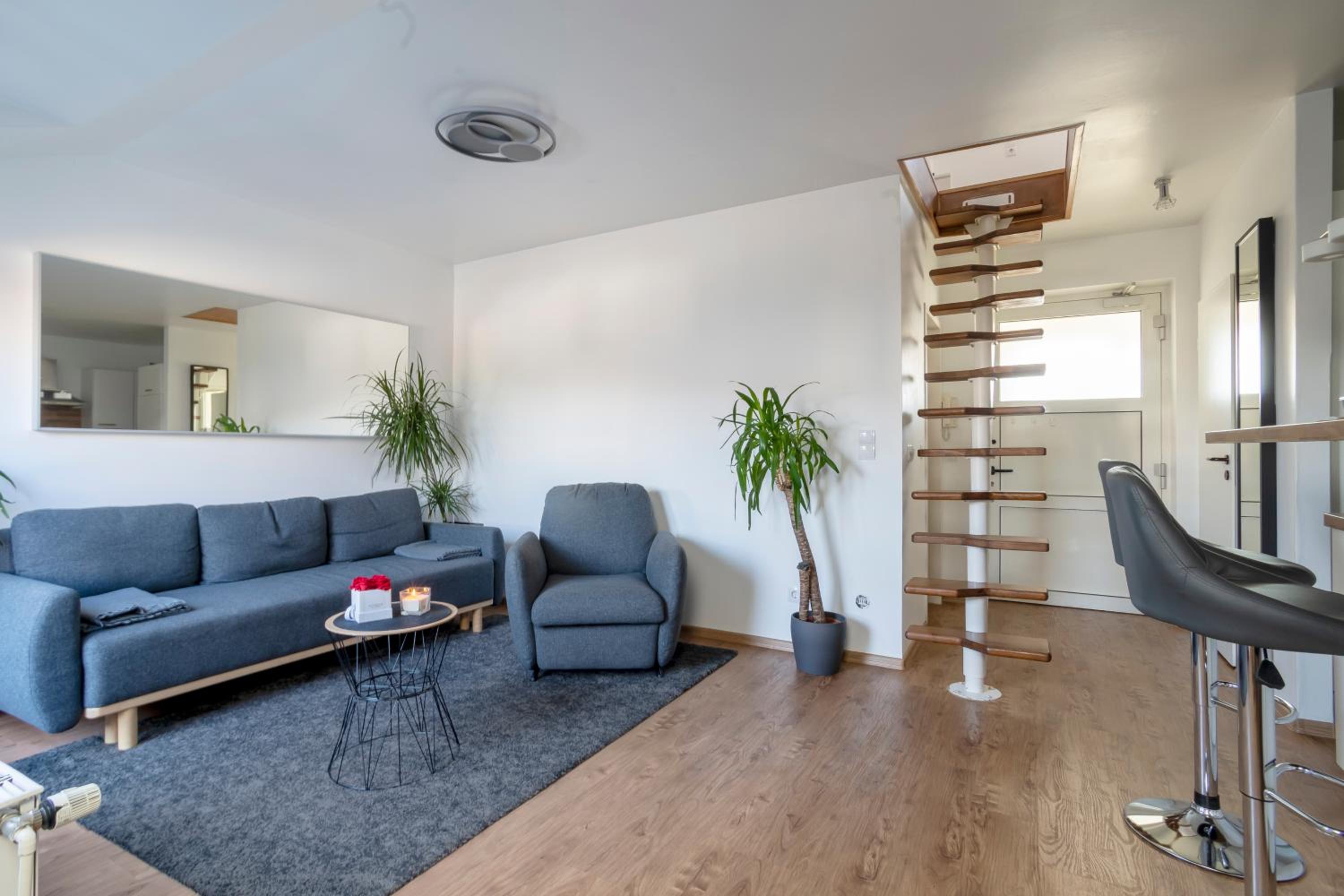 One-Bedroom Apartment - Photo 17