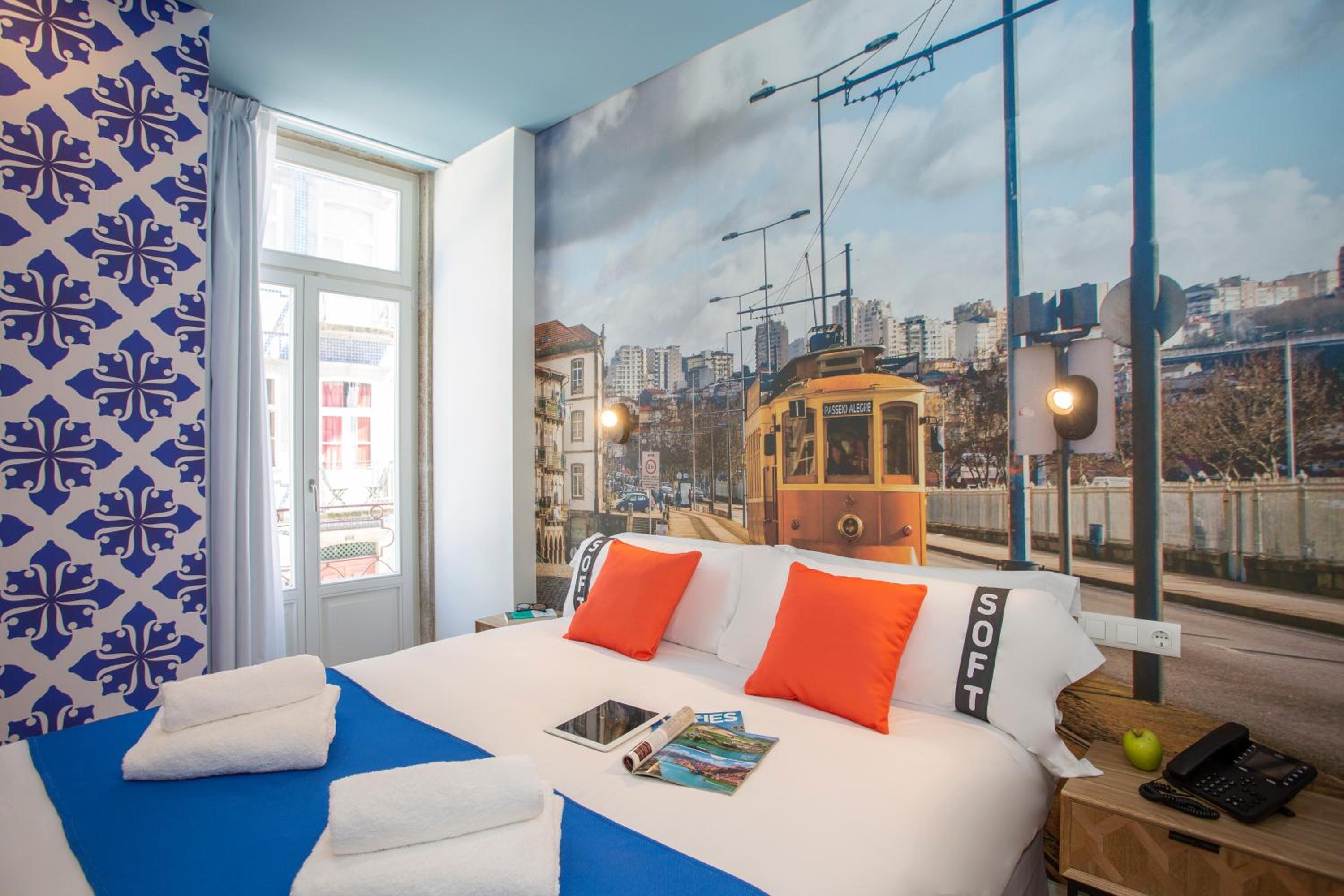 Double Room with Balcony - Photo 1