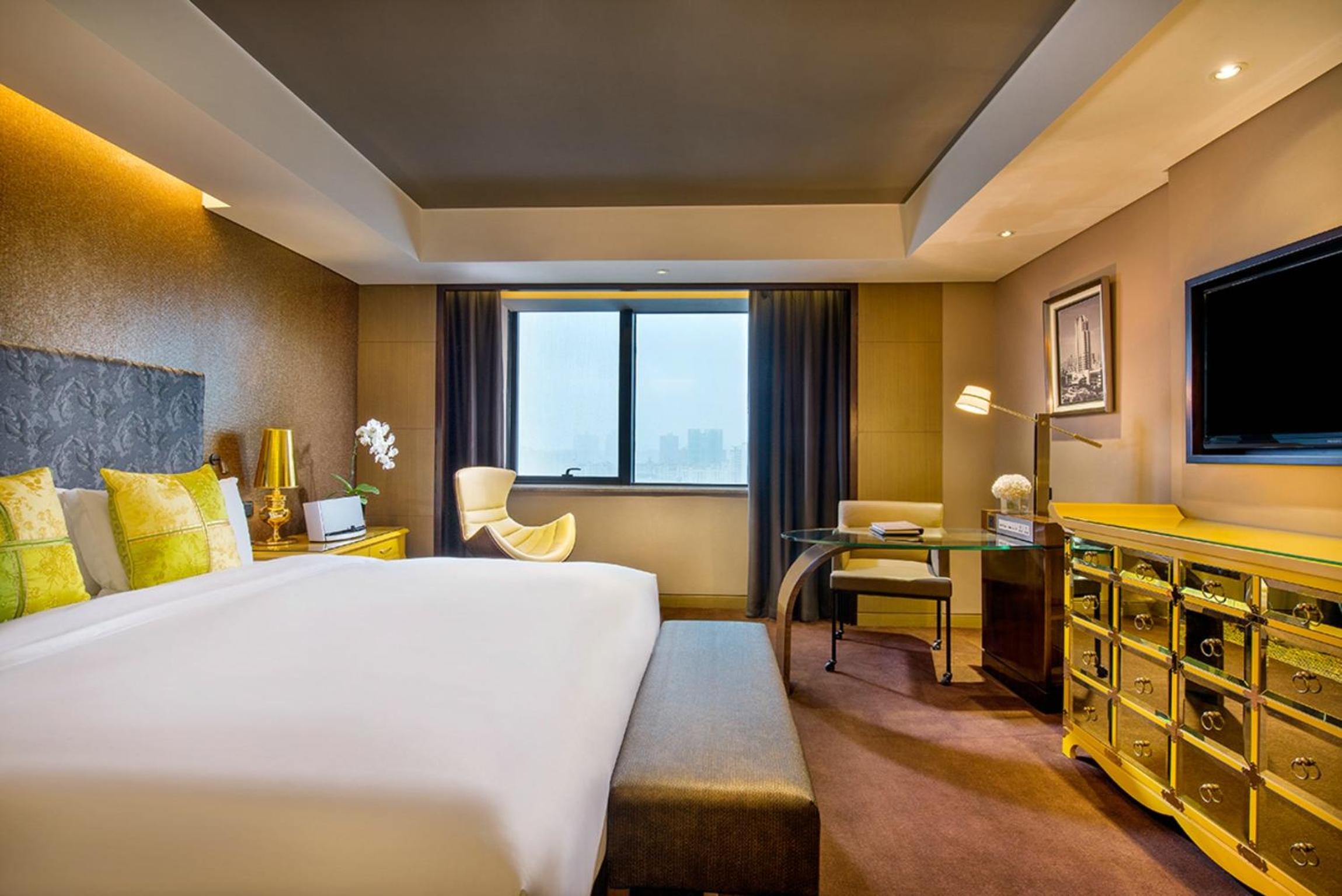 SUPERIOR ROOM with 1 King Size Bed, Club Millésime Access - Photo 7