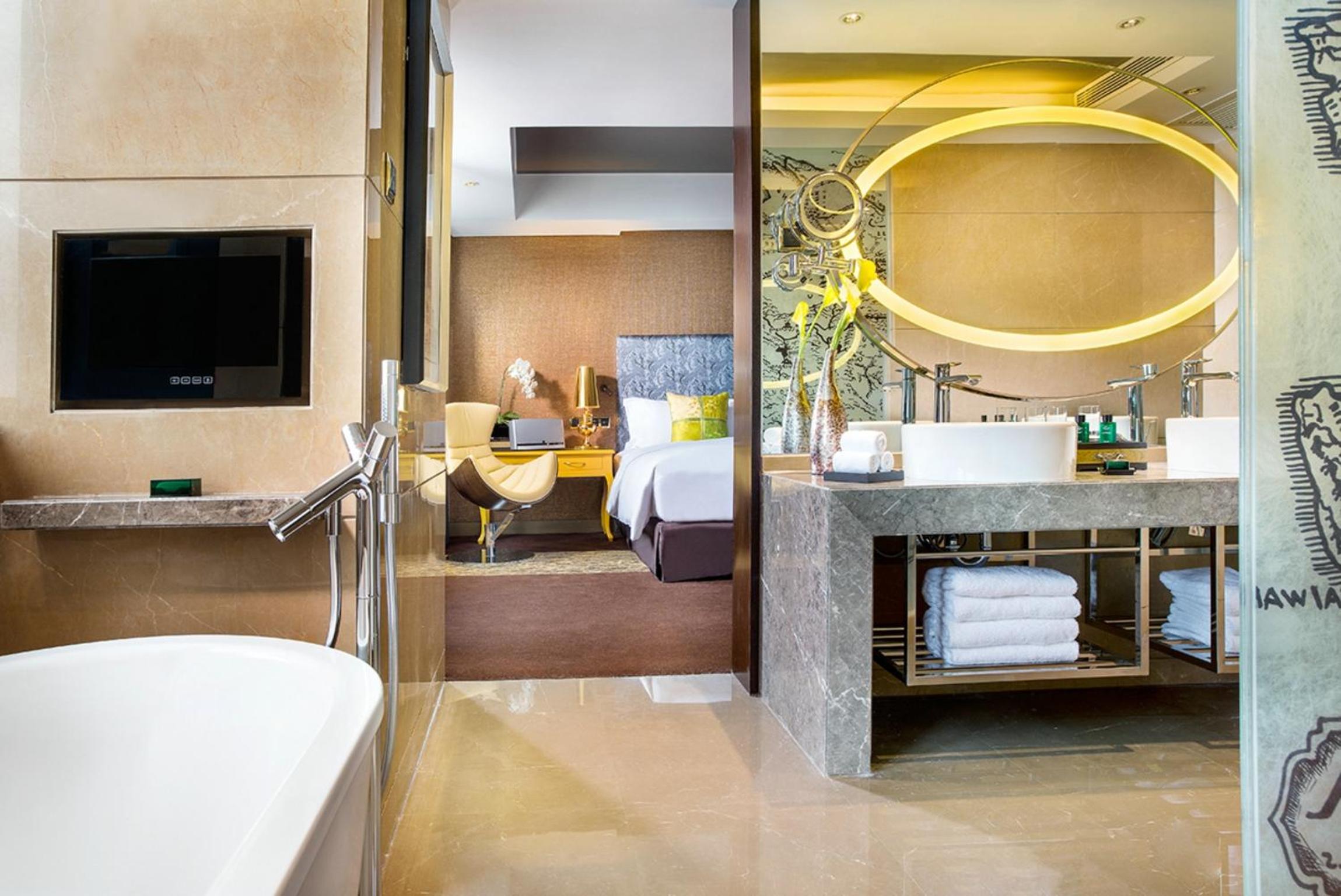 LUXURY ROOM with 1 King Size Bed, Club Millésime Access - Photo 6