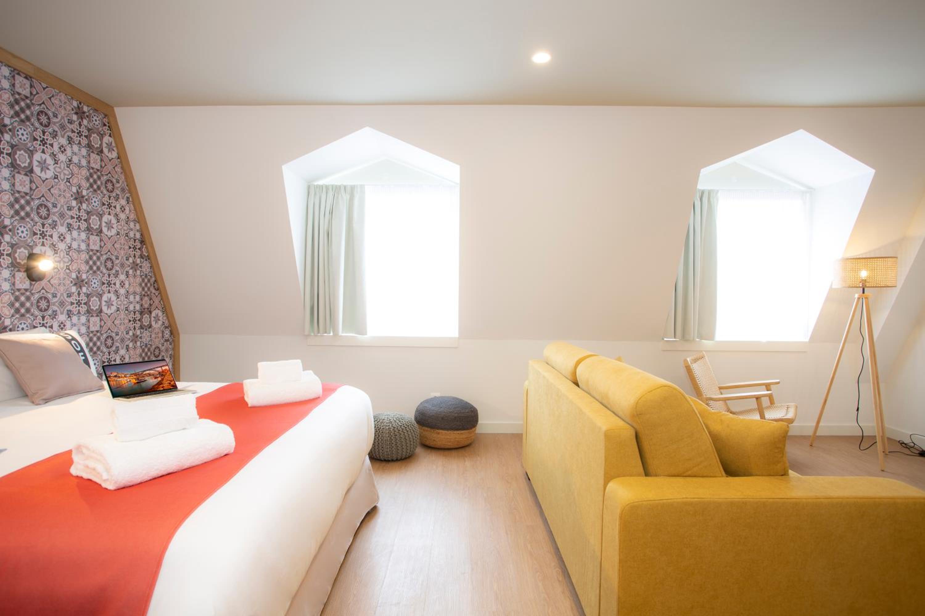 Family Room - Photo 6