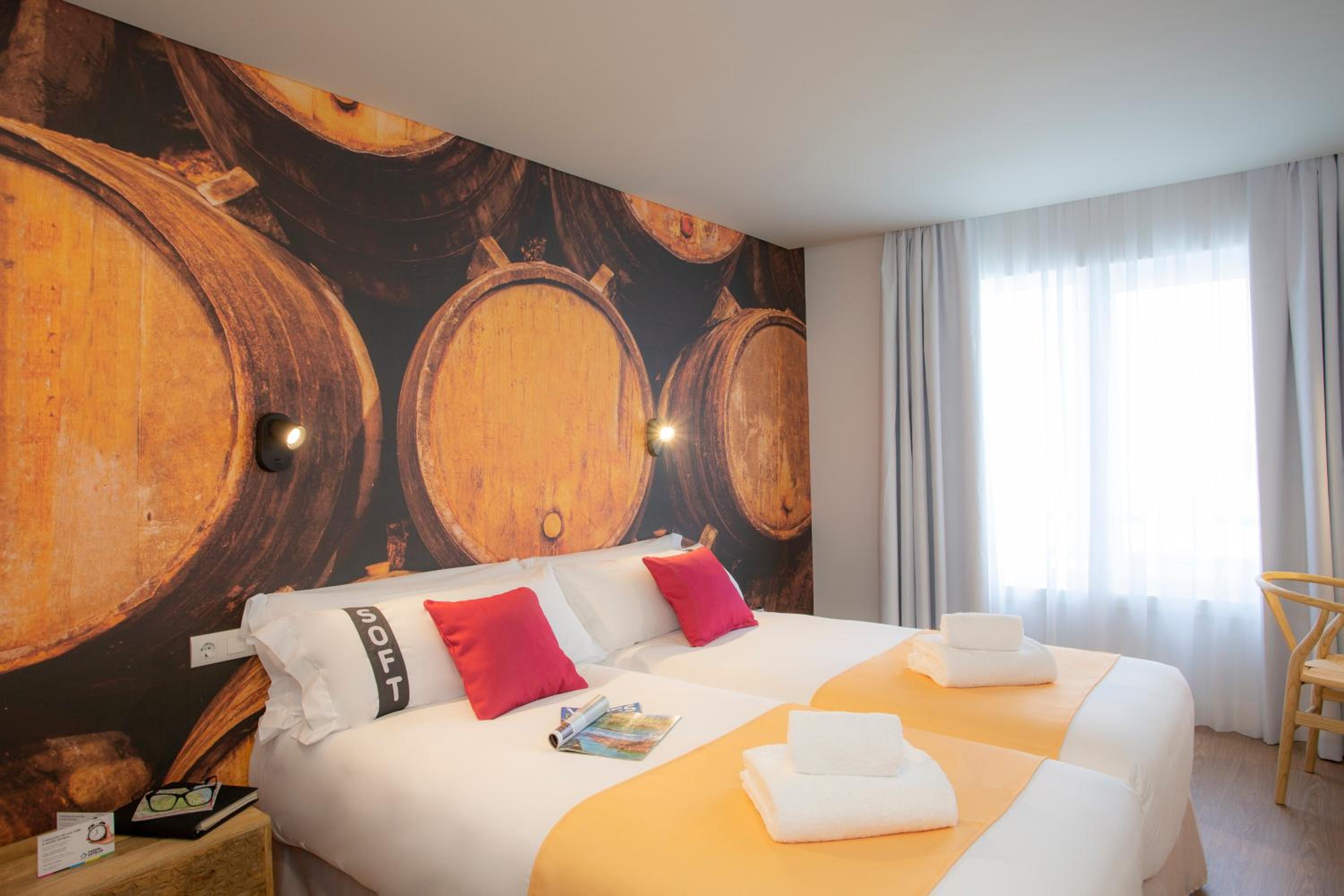 Twin Room - Photo 17