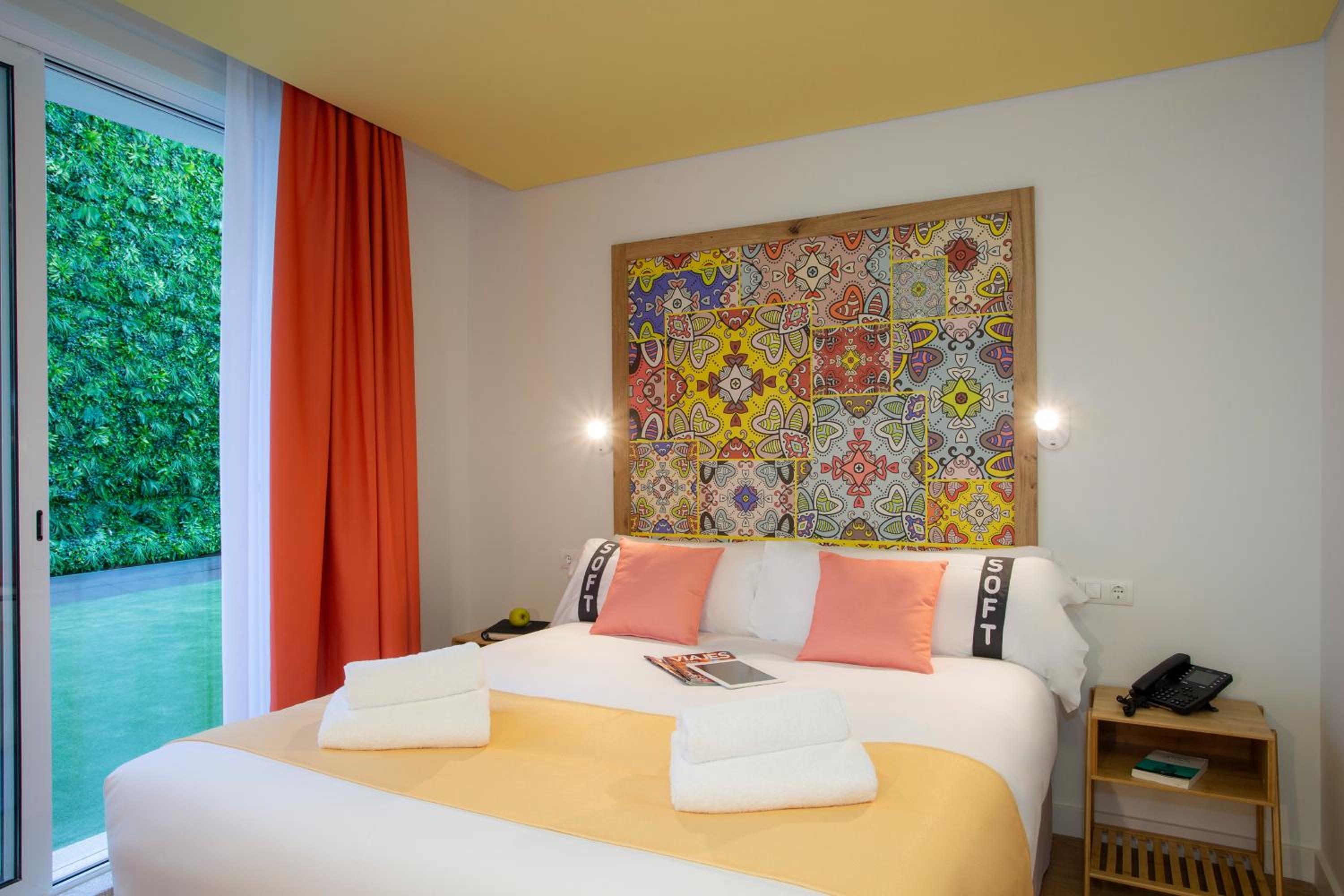 Double Room - Photo 16