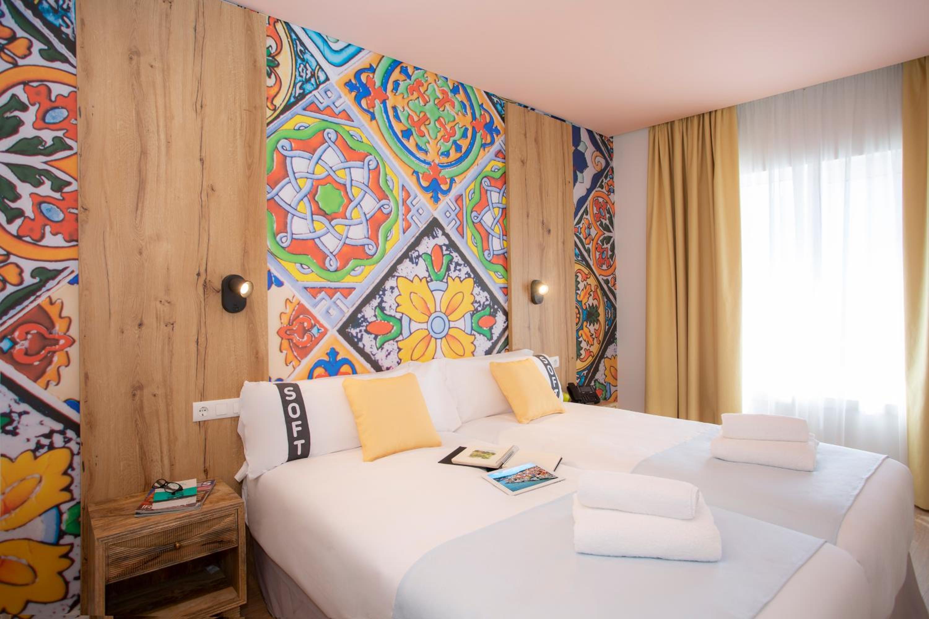 Twin Room - Photo 20